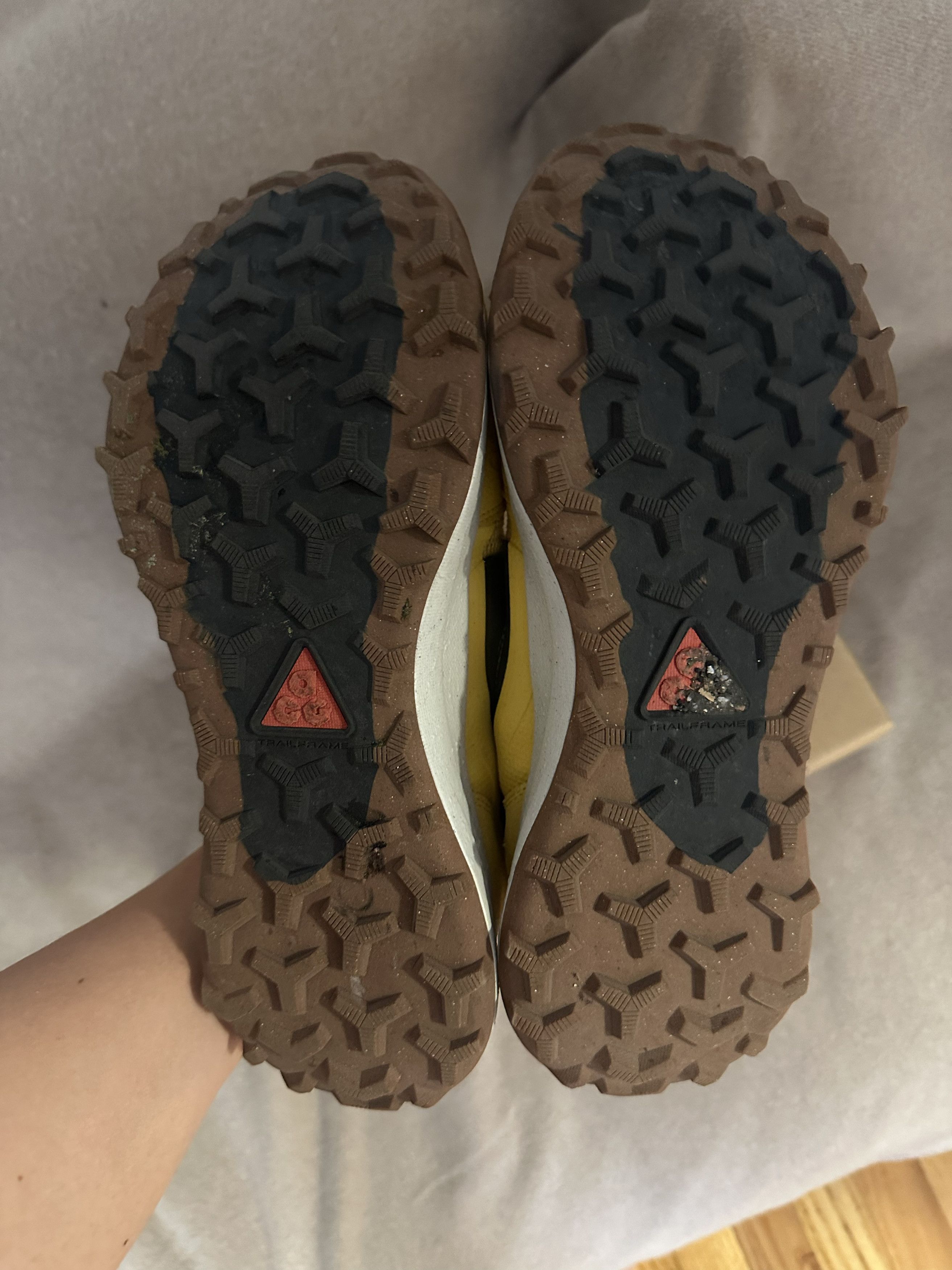 Nike ACG Nike ACG Lowcate Solar Flare *Good condition* Size US 10 / EU 43 - 4 Thumbnail