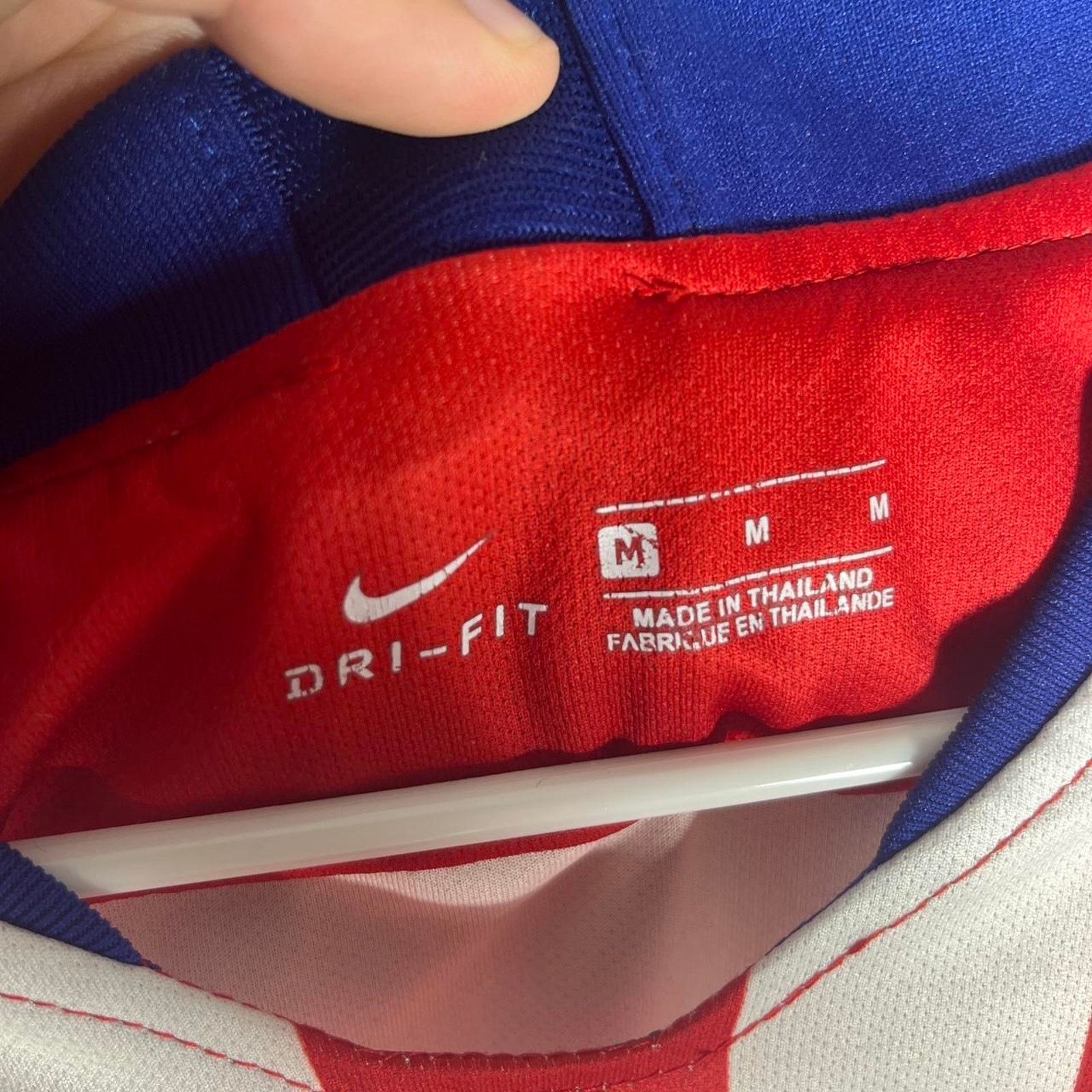 Nike Athletico madrid 2018 home kit jersey Size US M / EU 48-50 / 2 - 3 Thumbnail
