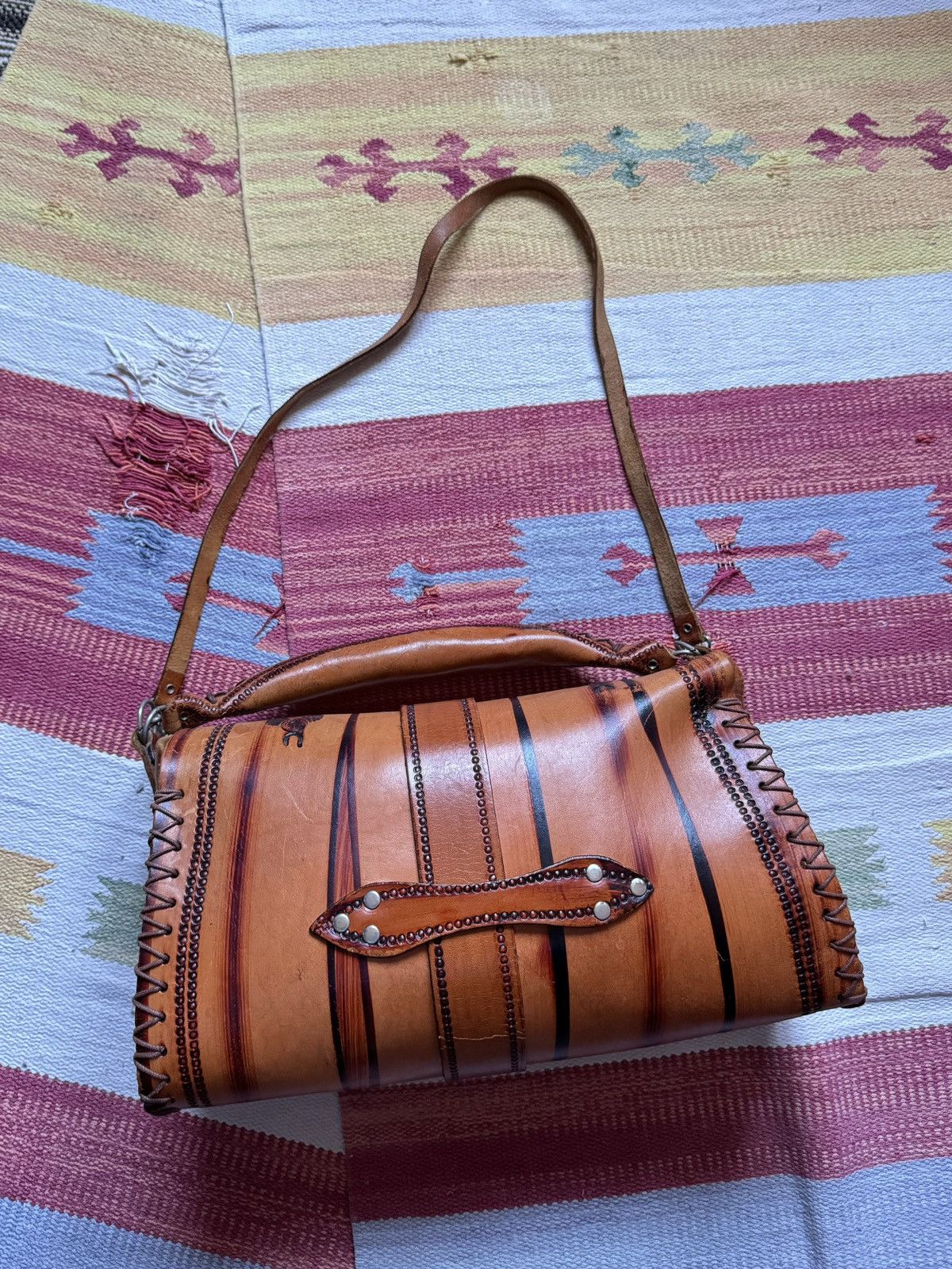 Genuine Leather Vintage 90’s Navajo Style Genuine Leather Mexicana Bag Size ONE SIZE - 5 Thumbnail