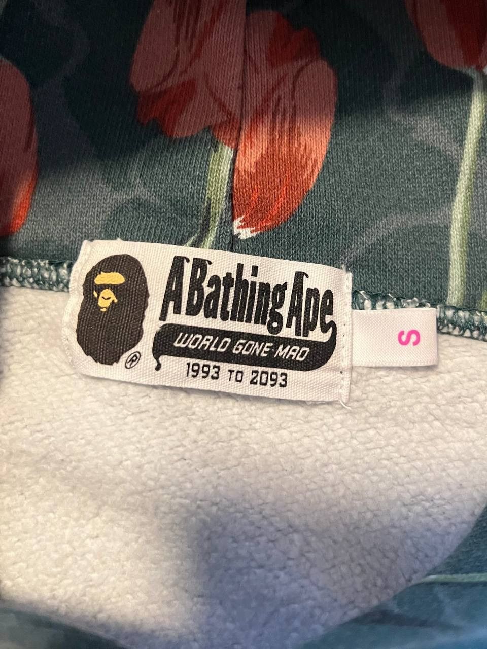 Bape VERY RARE bape hoodie Size S / US 4 / IT 40 - 4 Thumbnail