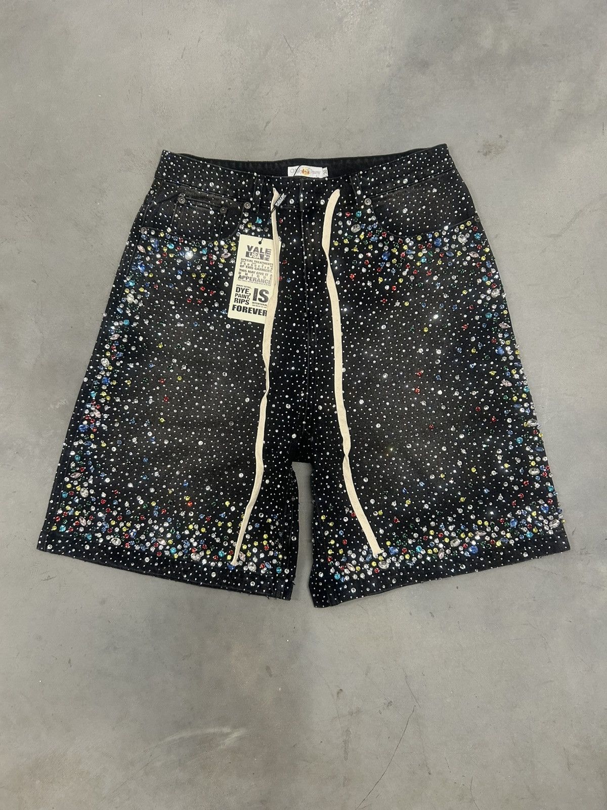 Vale Valley Dreams Black Rainstorm V2 Jean Shorts Jorts 30