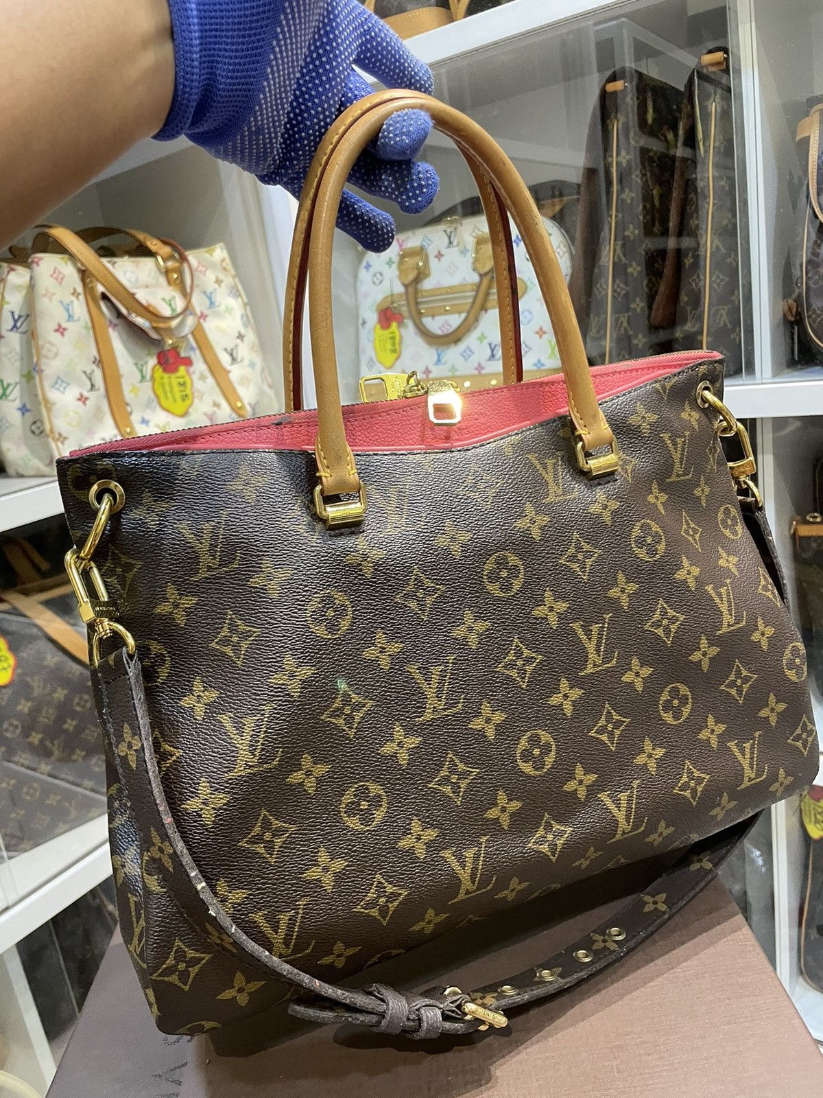 Louis Vuitton AUTHENTIC LOUIS VUITTON MONOGRAM PALLAS MM HANDBAG Size ONE SIZE - 13 Thumbnail