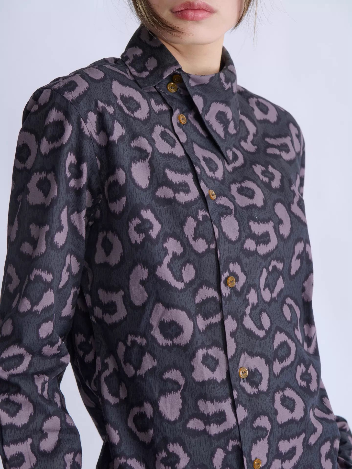 Vivienne Westwood Vivienne Westwood MAN’s Purple Leopard Print Shirt Size US S / EU 44-46 / 1 - 7 Thumbnail