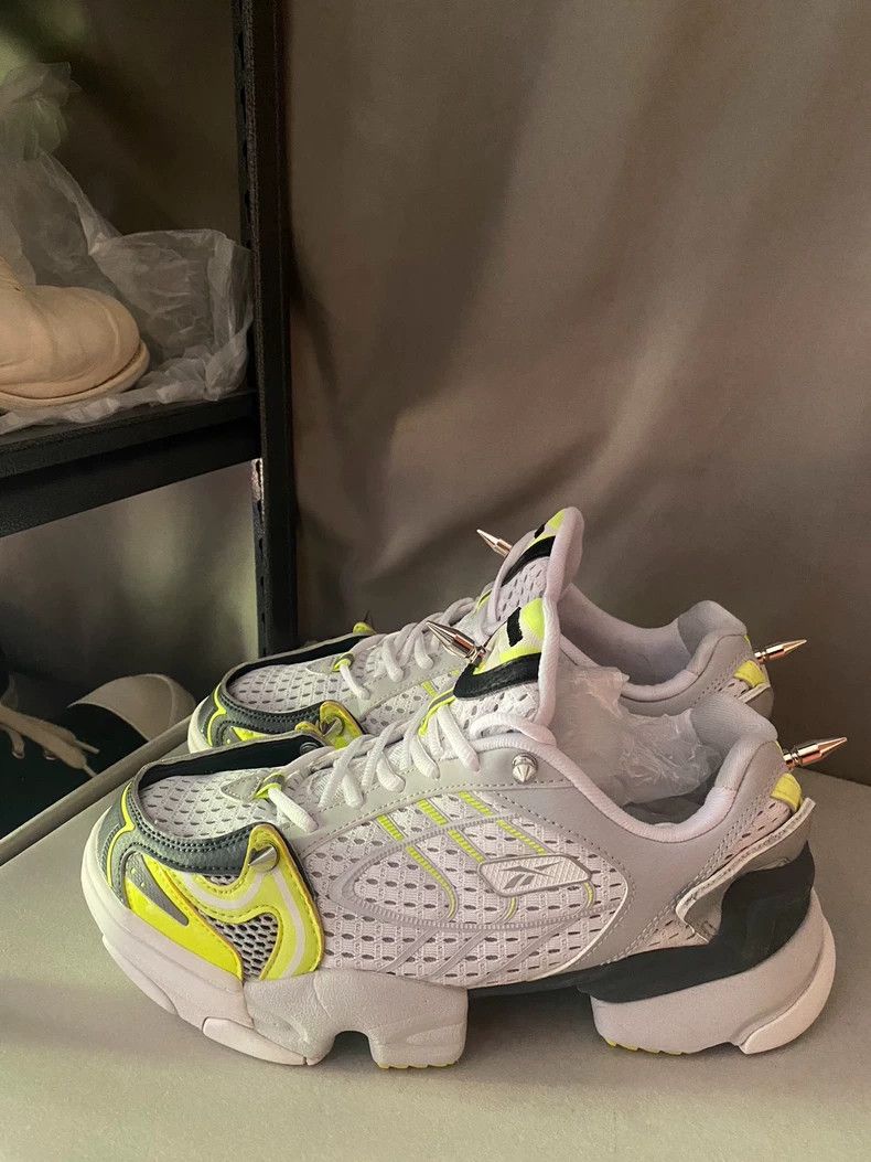 Vetements Vetements Reebok runway studded shoe size 4 Size US 7 / EU 40 - 1 Thumbnail