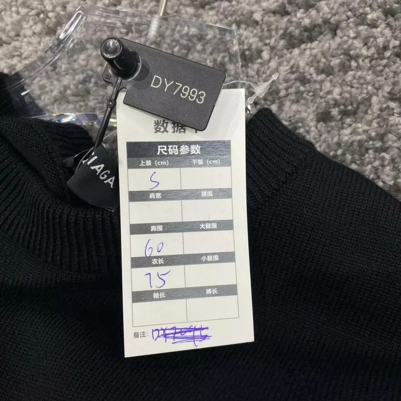 Balenciaga Balenciaga Paris Destroyed Hem Sweater Size US S / EU 44-46 / 1 - 6 Thumbnail