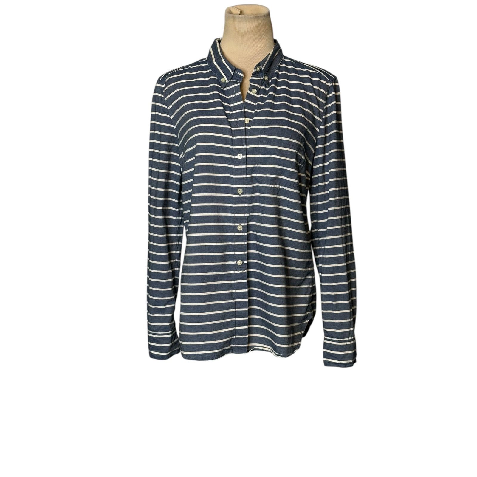 Gap Gap blue white stripes long sleeves button shirt size Small Size S / US 4 / IT 40 - 10 Thumbnail
