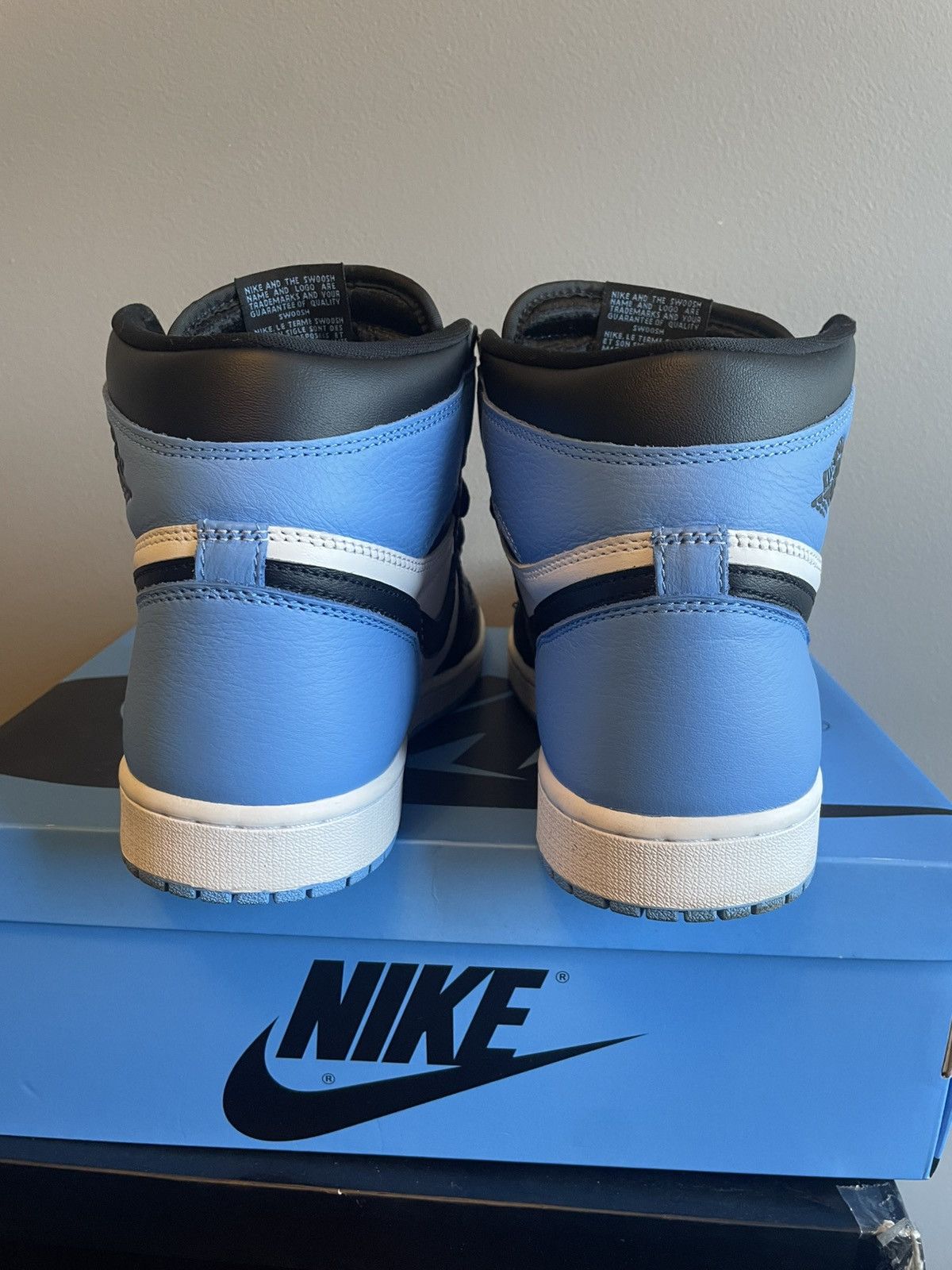 Jordan Brand Jordan 1 UNC Toe Size 10 Size US 10 / EU 43 - 4 Thumbnail