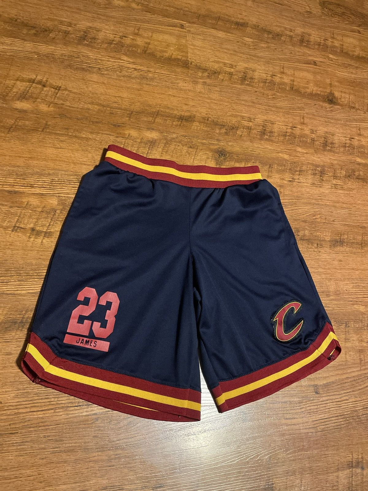 NBA Vintage Adidas NBA Cleveland Cavaliers LeBron James Shorts Size US 32 / EU 48 - 2 Thumbnail