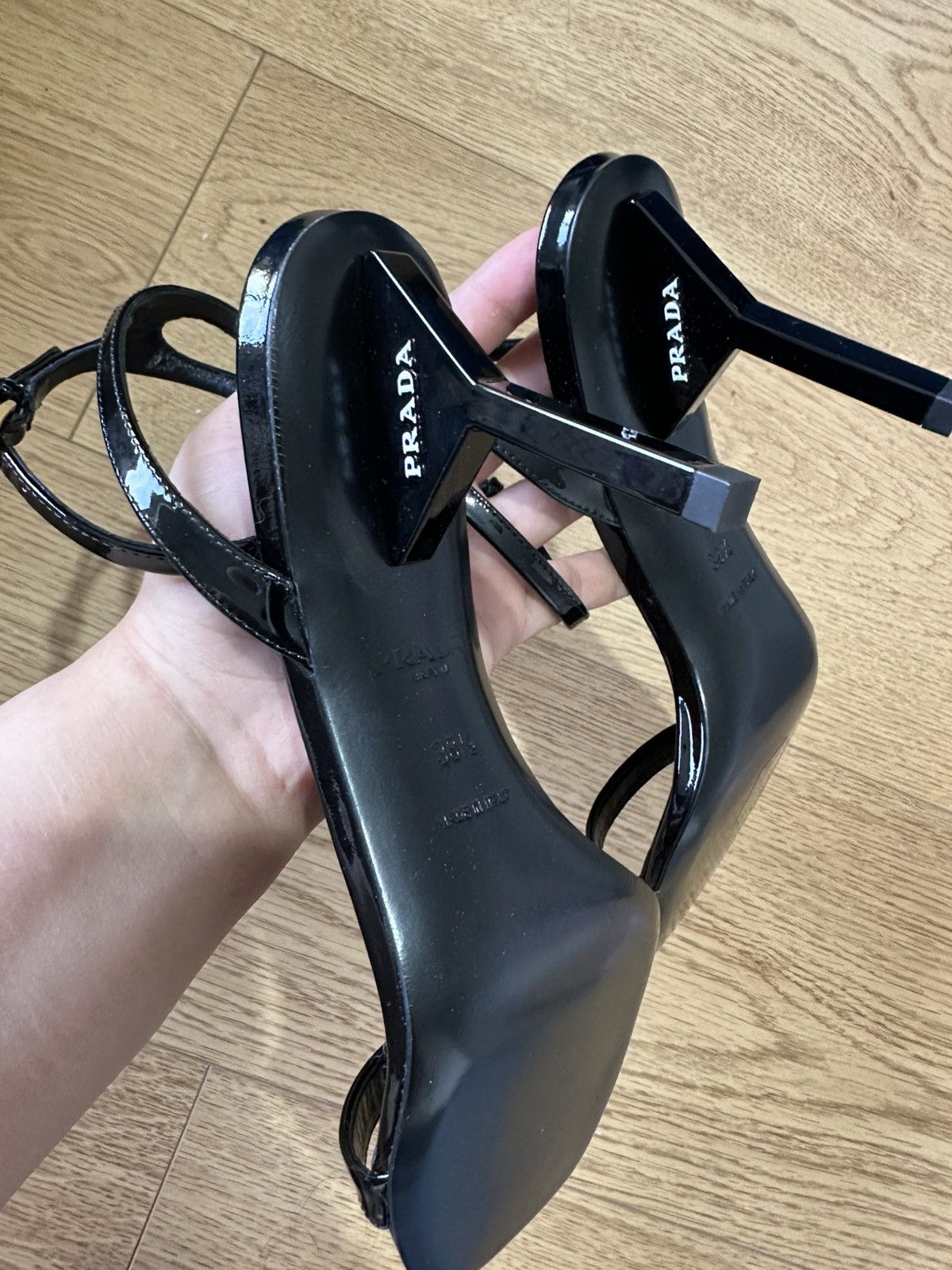 Prada Prada pantent leather 85mm sandal heels Size US 5.5 / IT 35.5 - 5 Thumbnail