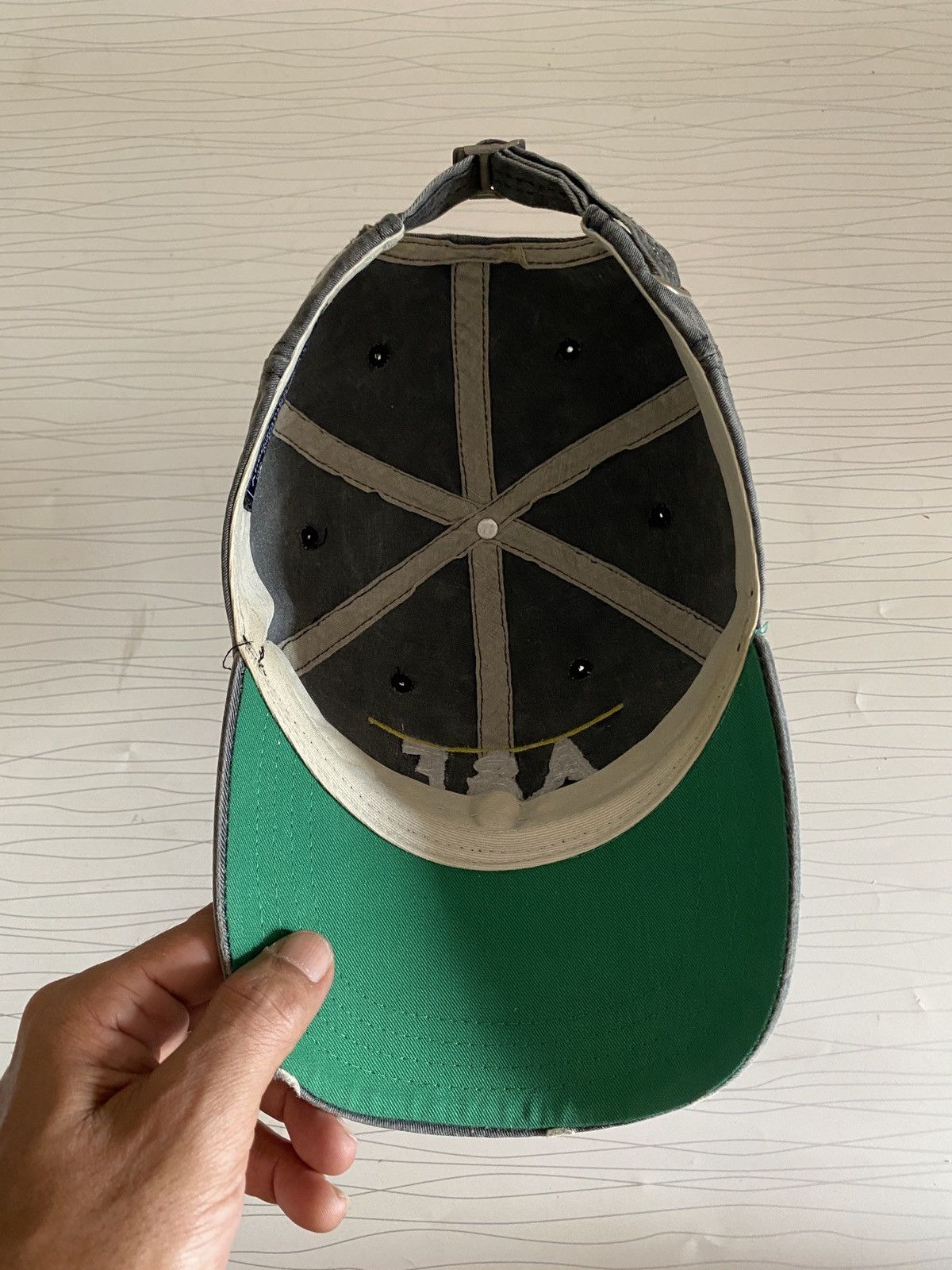 Abercrombie & Fitch 00s Abercrombie & Fitch Distressed Denim Cap Size ONE SIZE - 8 Thumbnail