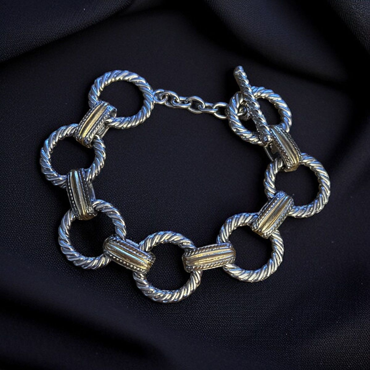 Other Two tone chunky circle link toggle bracelet Size ONE SIZE - 1 Thumbnail