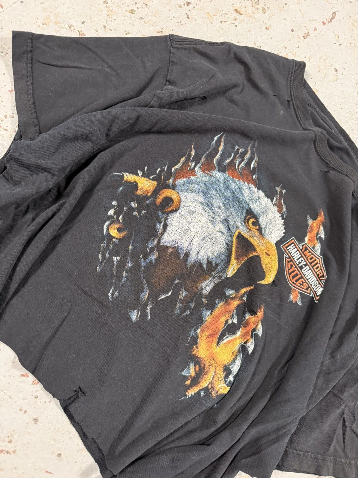 Vintage Vintage Cropped Thrashed Harley Davidson Eagle Breakout Tee Size US L / EU 52-54 / 3 - 3 Thumbnail