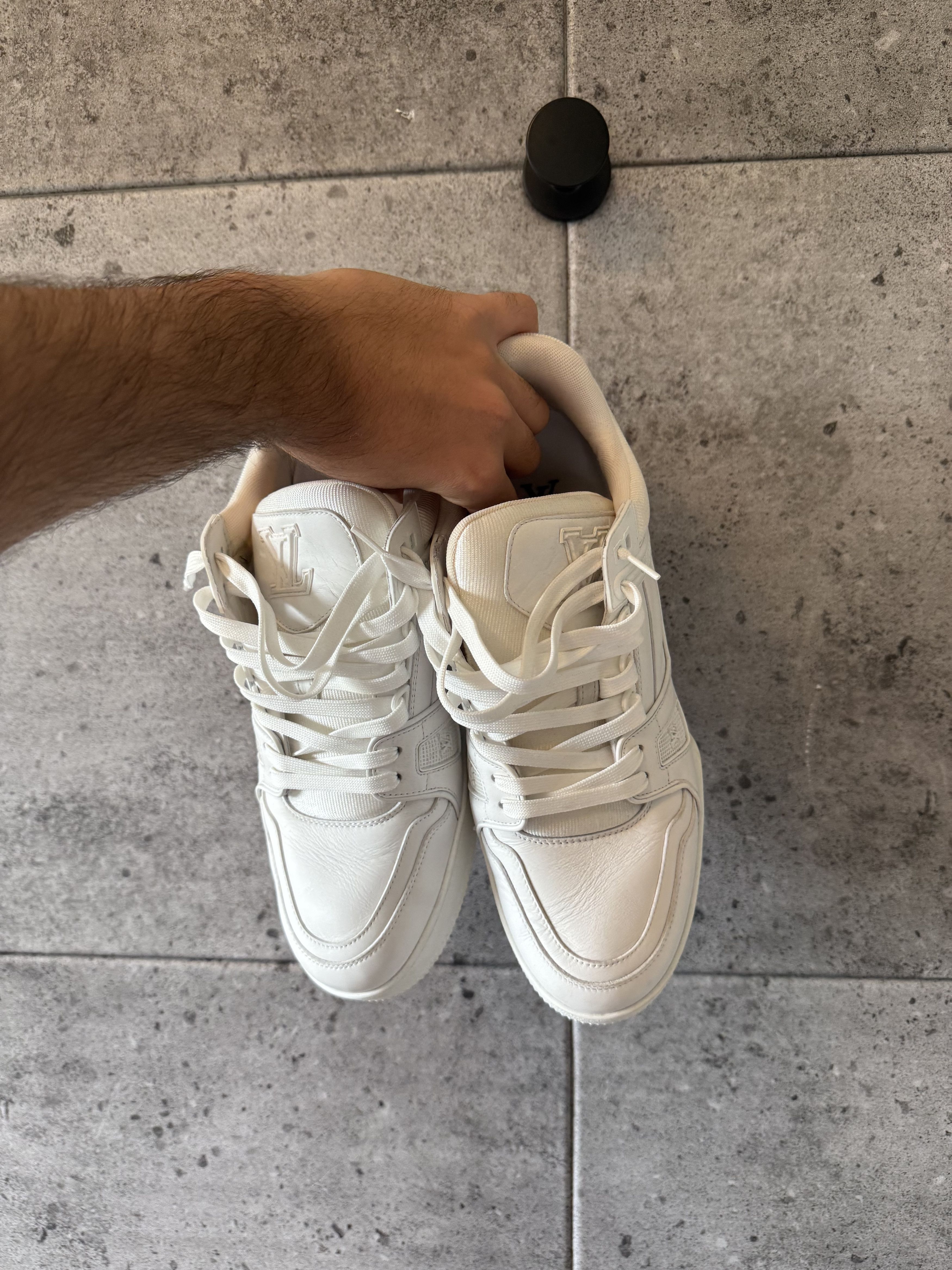 Louis Vuitton Louis Vuitton Virgil abloh all white trainers sneakers Size US 9.5 / EU 42-43 - 2 Thumbnail
