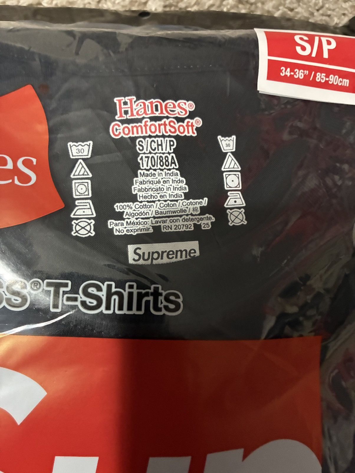 Hanes × Supreme Supreme x Hanes Tagless Tee Black (3 Pack) Size US S / EU 44-46 / 1 - 3 Thumbnail