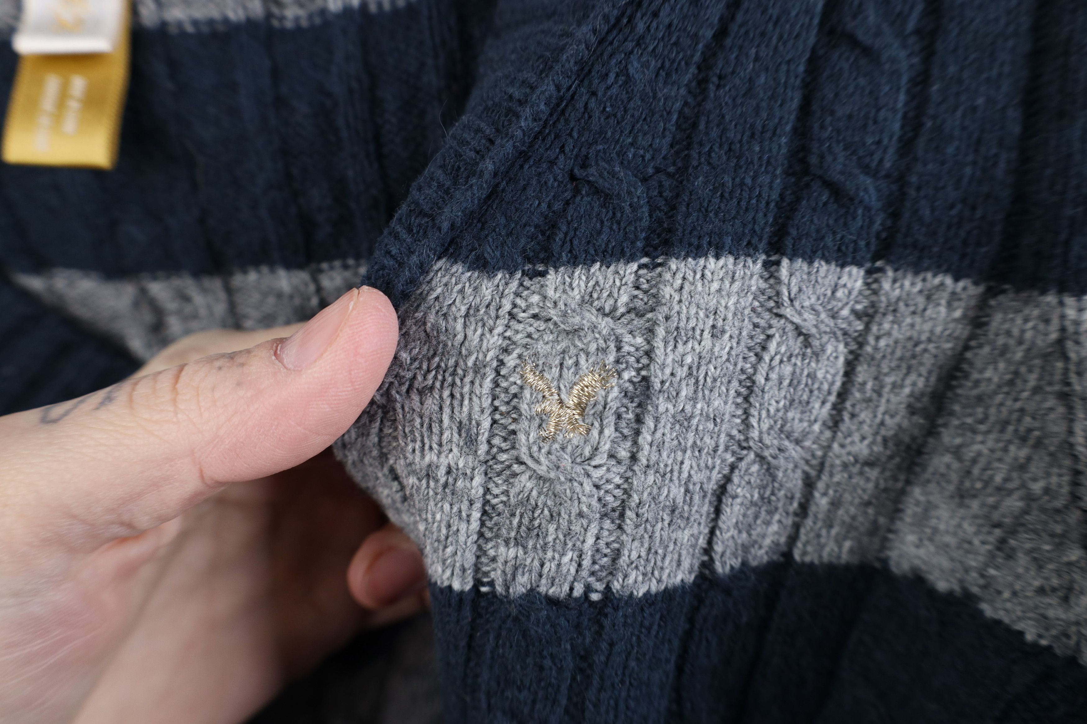 American Eagle Outfitters Vintage 90s Y2K American Eagle Wool Cable Knit Sweater Size M / US 6-8 / IT 42-44 - 4 Thumbnail