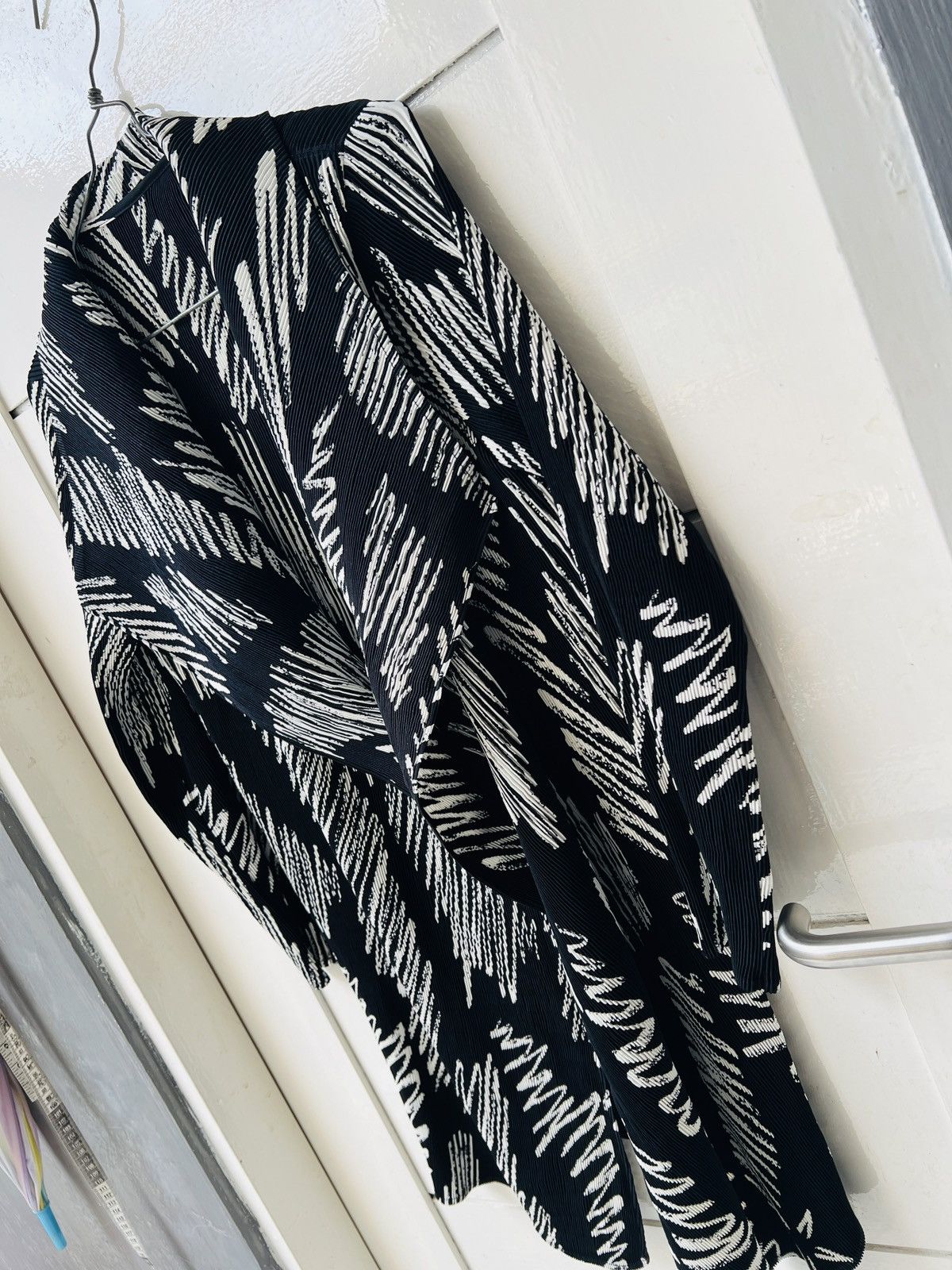 Issey Miyake × Japanese Brand Scratch Paint Pleats Outer Size S / US 4 / IT 40 - 7 Thumbnail
