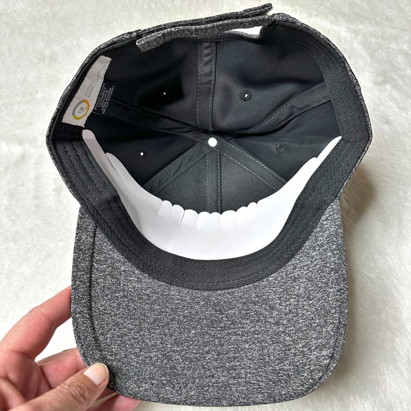 UFC NWT UFC Embroidered Patch Logo Adjustable Cap Grey Adult OS Size ONE SIZE - 7 Thumbnail