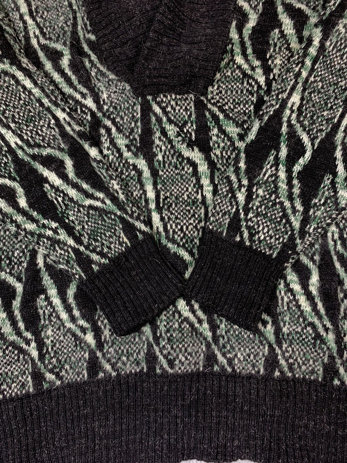 Vintage Vintage 90s coloured knitwear sweater streetwear size M Size US M / EU 48-50 / 2 - 3 Thumbnail