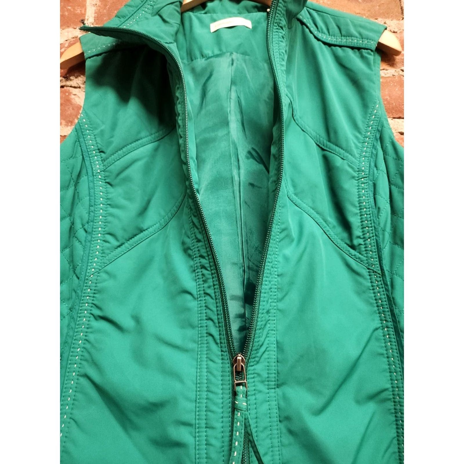 Coldwater Creek Coldwater Creek Vest Womens Green Quilted Sleeveless Outdoor Size L Adult Womens Urban Outdoor VINTAGE if applicable Size L / US 10 / IT 46 - 4 Thumbnail