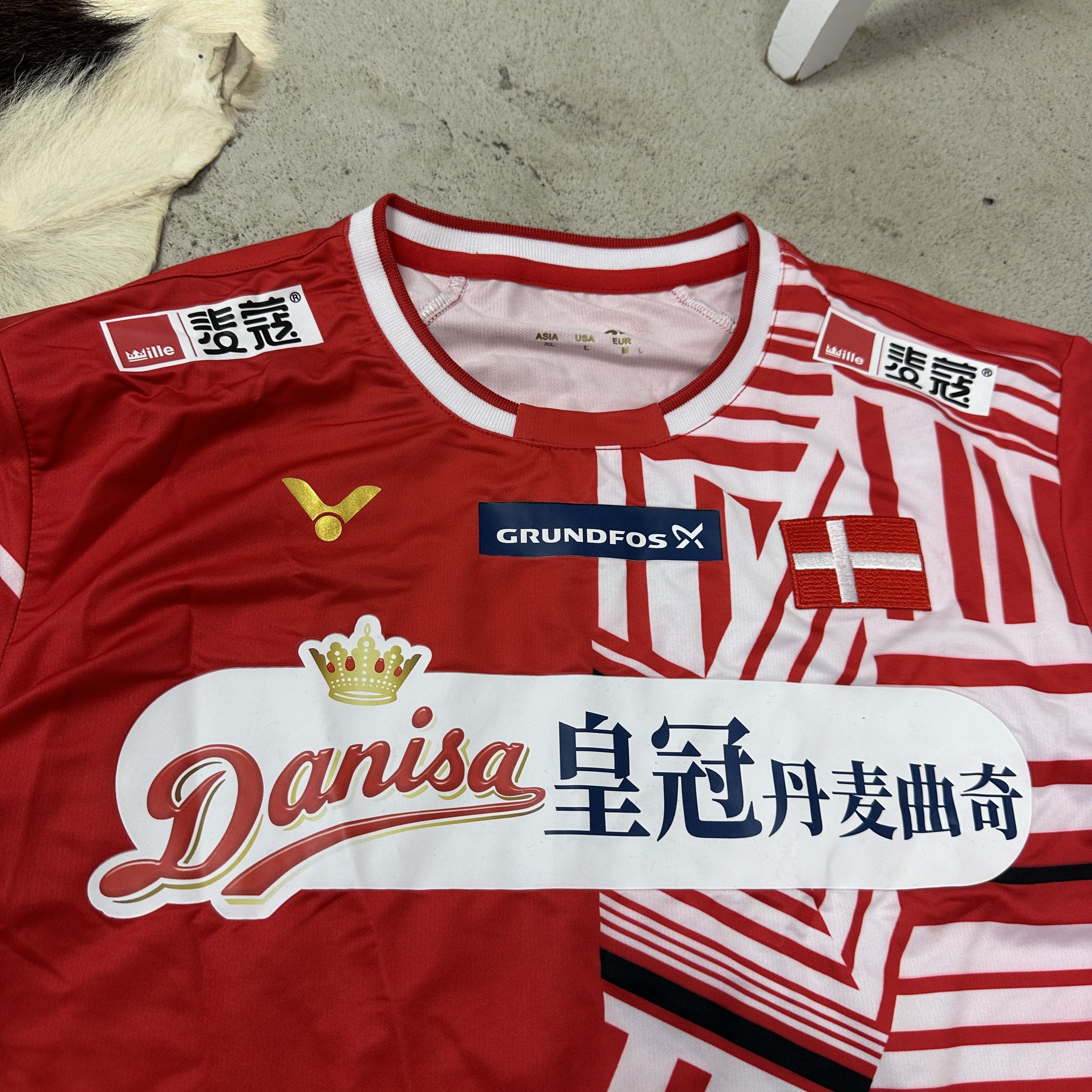 Vintage Vintage Sporty Streetwear Denmark Volleyball Jersey Y2K Size US M / EU 48-50 / 2 - 3 Thumbnail