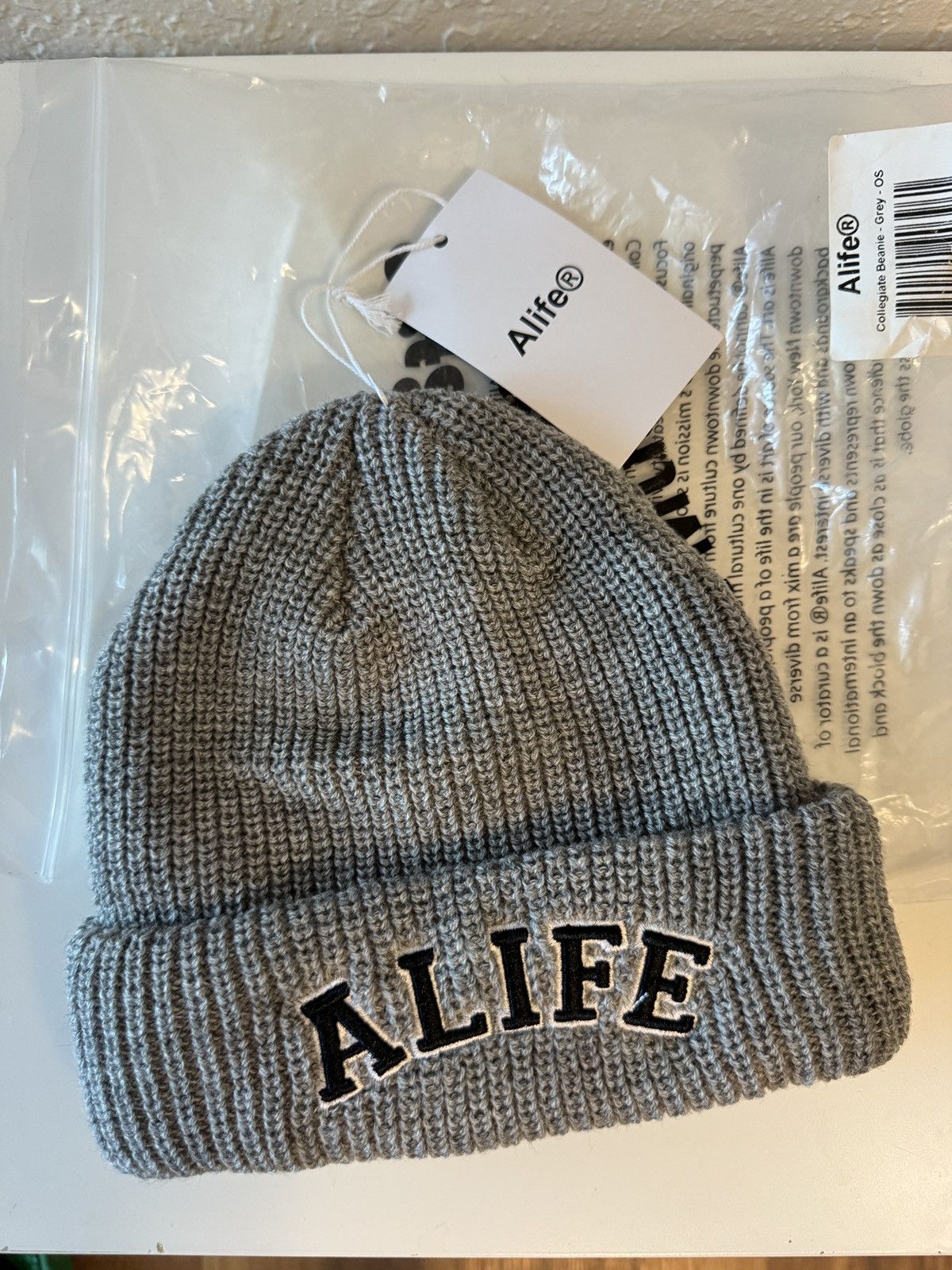 Alife Alife Beanie Size ONE SIZE - 1 Thumbnail