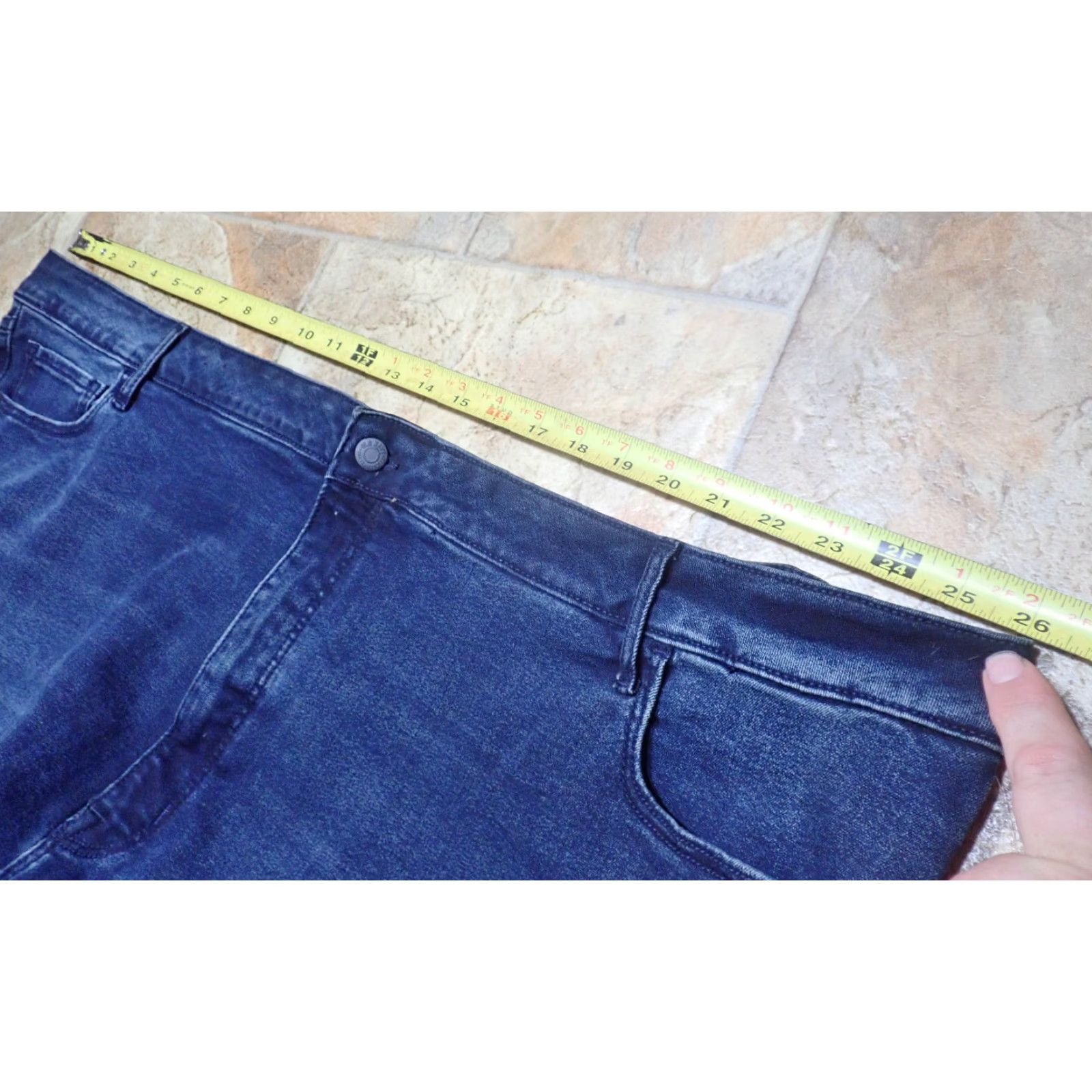 Old Navy Old Navy Rockstar High Rise Super Skinny Mom Jeans Size 30 Blue Denim 52 to 56 in Waist 27 in Inseam Plus Size 30 −? Size 30" / US 8 / IT 44 - 4 Thumbnail