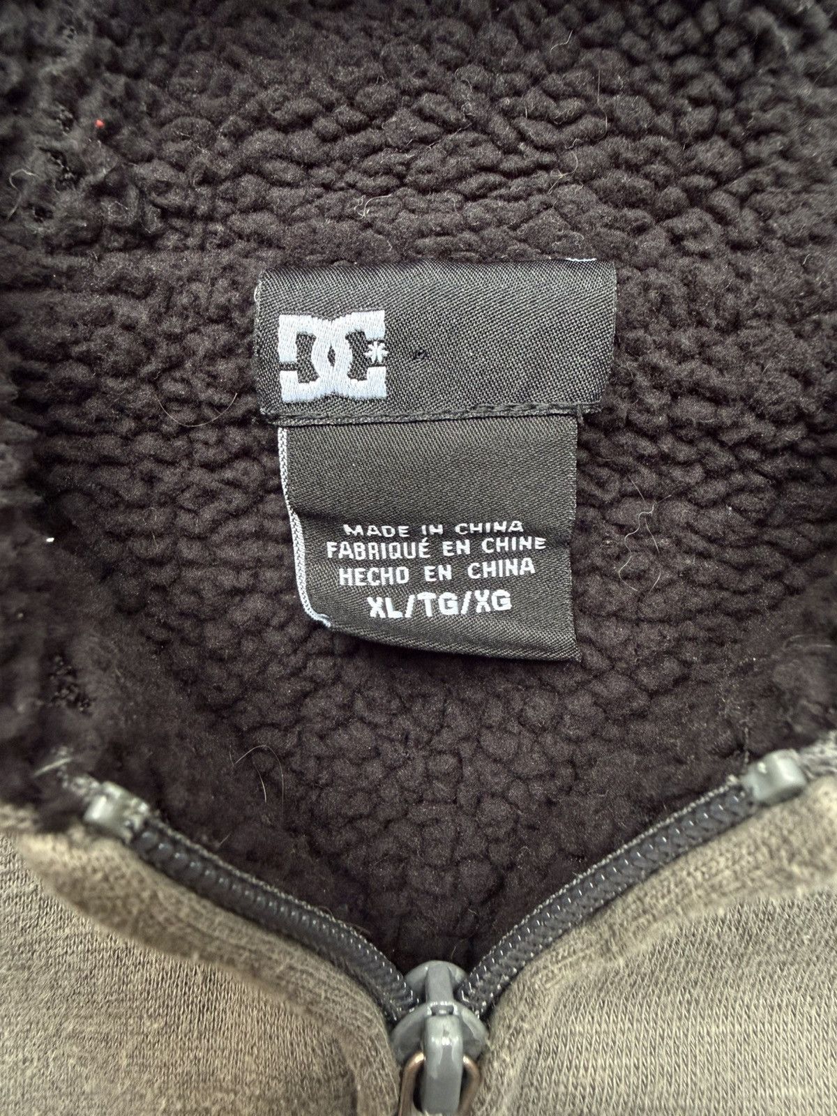 Other Y2K DC shoes Sherpa lined zip up jacket Size US XL / EU 56 / 4 - 2 Thumbnail