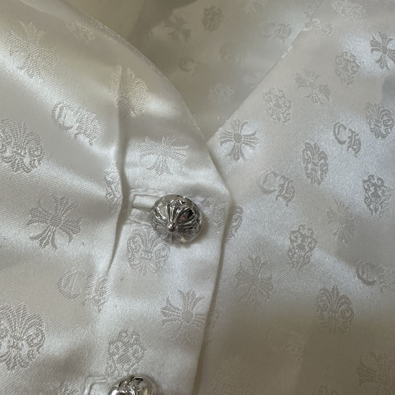 Chrome Hearts Chrome Hearts Tonal Monogram Cross White Silk Lounge Vest Size M / US 6-8 / IT 42-44 - 3 Thumbnail