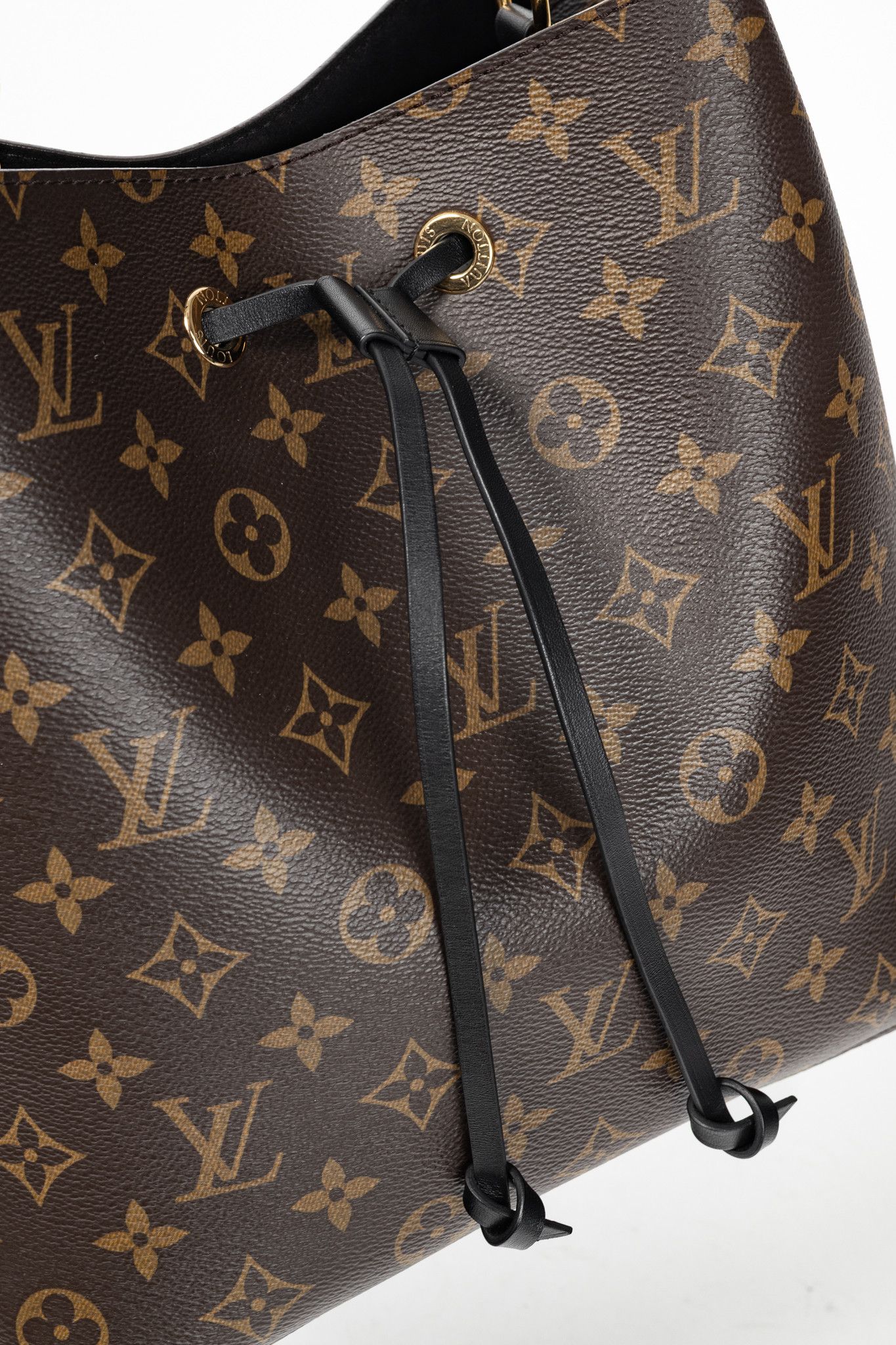 Louis Vuitton Louis Vuitton NeoNoe MM Monogram Canvas Bucket Bag Size ONE SIZE - 12 Thumbnail