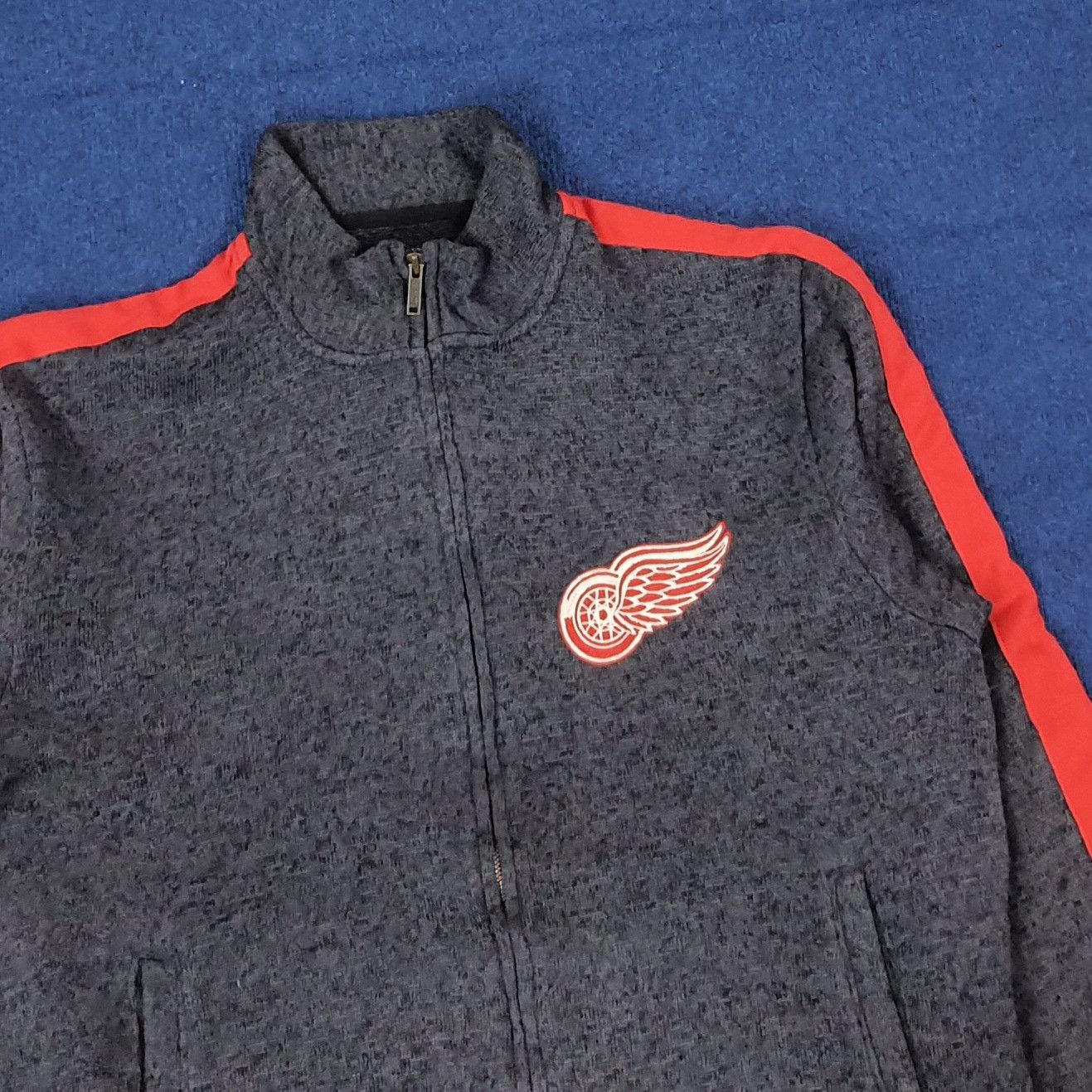 NHL Vintage CCM NHL Detroit Red Wings Zipper Sweater C273N12 Size US L / EU 52-54 / 3 - 2 Thumbnail