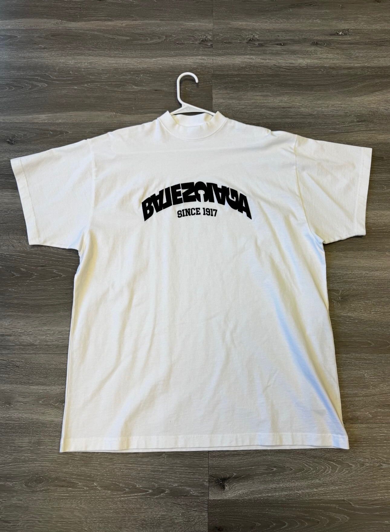 Balenciaga Balenciaga Back Flip Logo S/S T-shirt Size US XL / EU 56 / 4 - 1 Thumbnail