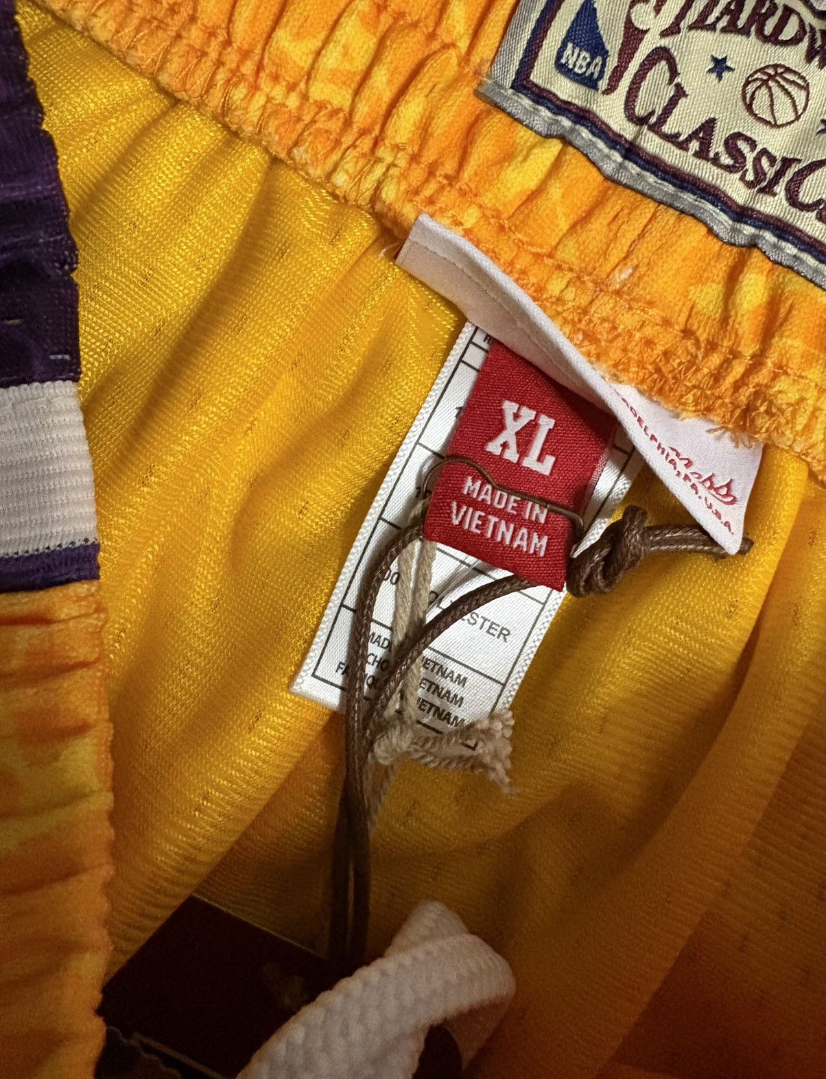 Bape × Mitchell & Ness × NBA Bape Los Angeles LA Lakers Basketball Shorts Size US 38 / EU 54 - 6 Thumbnail