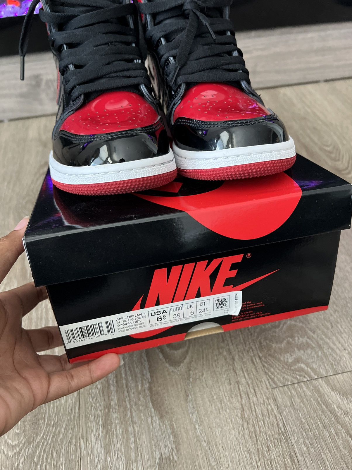 Jordan Brand Air Jordan 1 GS “Patent Bred” Size US 6.5 / EU 39-40 - 9 Thumbnail