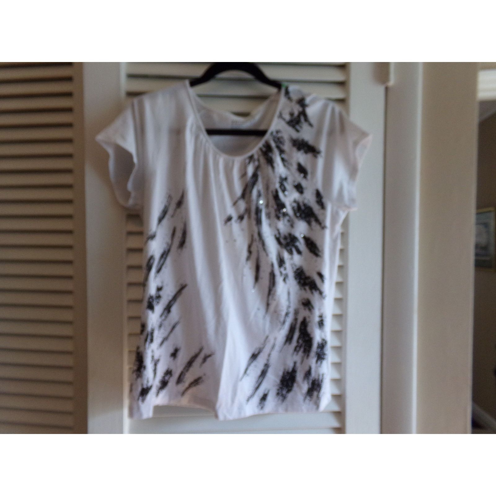 Chicos Chico's Zenergy white top black silver rivets 2 EUC Size L / US 10 / IT 46 - 1 Thumbnail