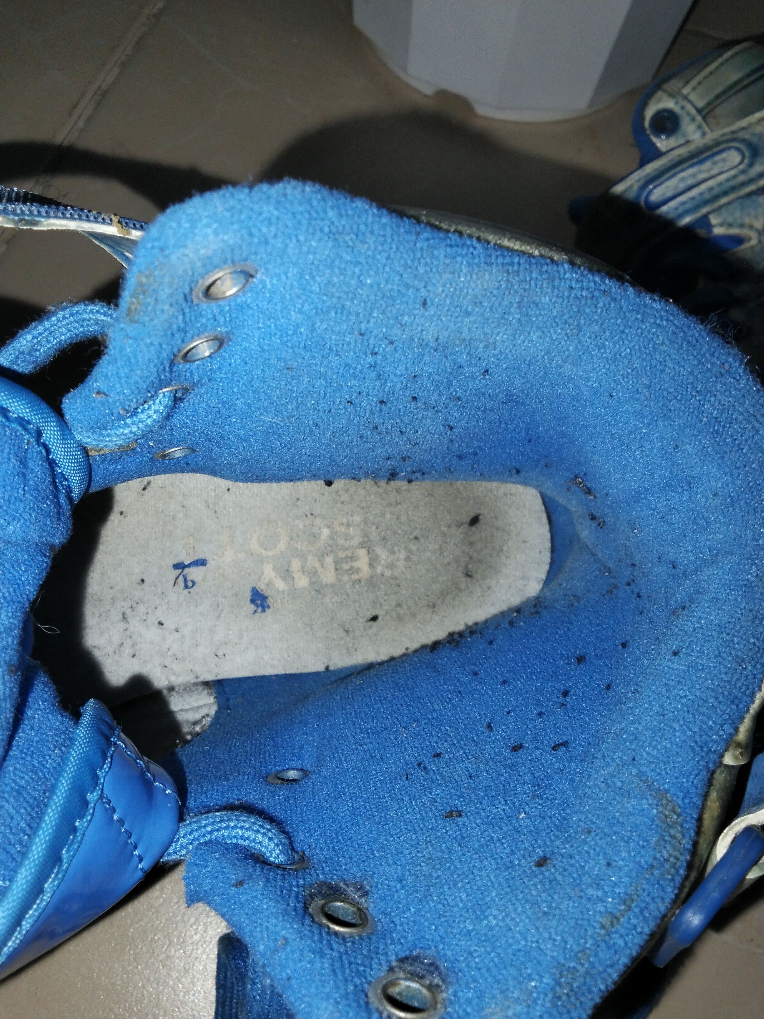 Adidas × Jeremy Scott Adidas x Jeremy Scott Forum Hi "Dipped Blue" sneaker. Size US 8 / EU 41 - 9 Thumbnail