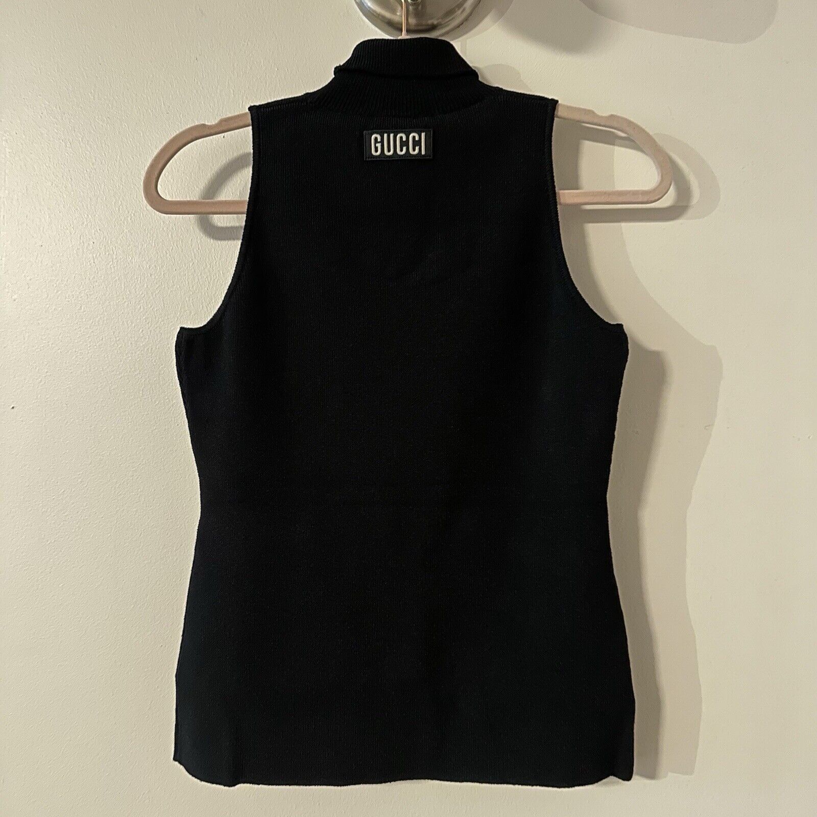 Gucci NWT GUCCI TOP BLACK LOGO RIBBED VEST SZ M 100% Authentic Size M / US 6-8 / IT 42-44 - 5 Thumbnail