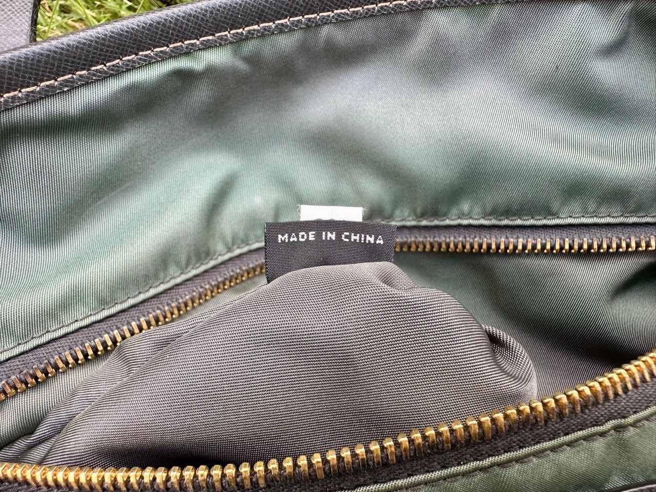 Prada Authentic Prada Tessuto Nyalon Tote Shoulder Bag Size ONE SIZE - 14 Thumbnail