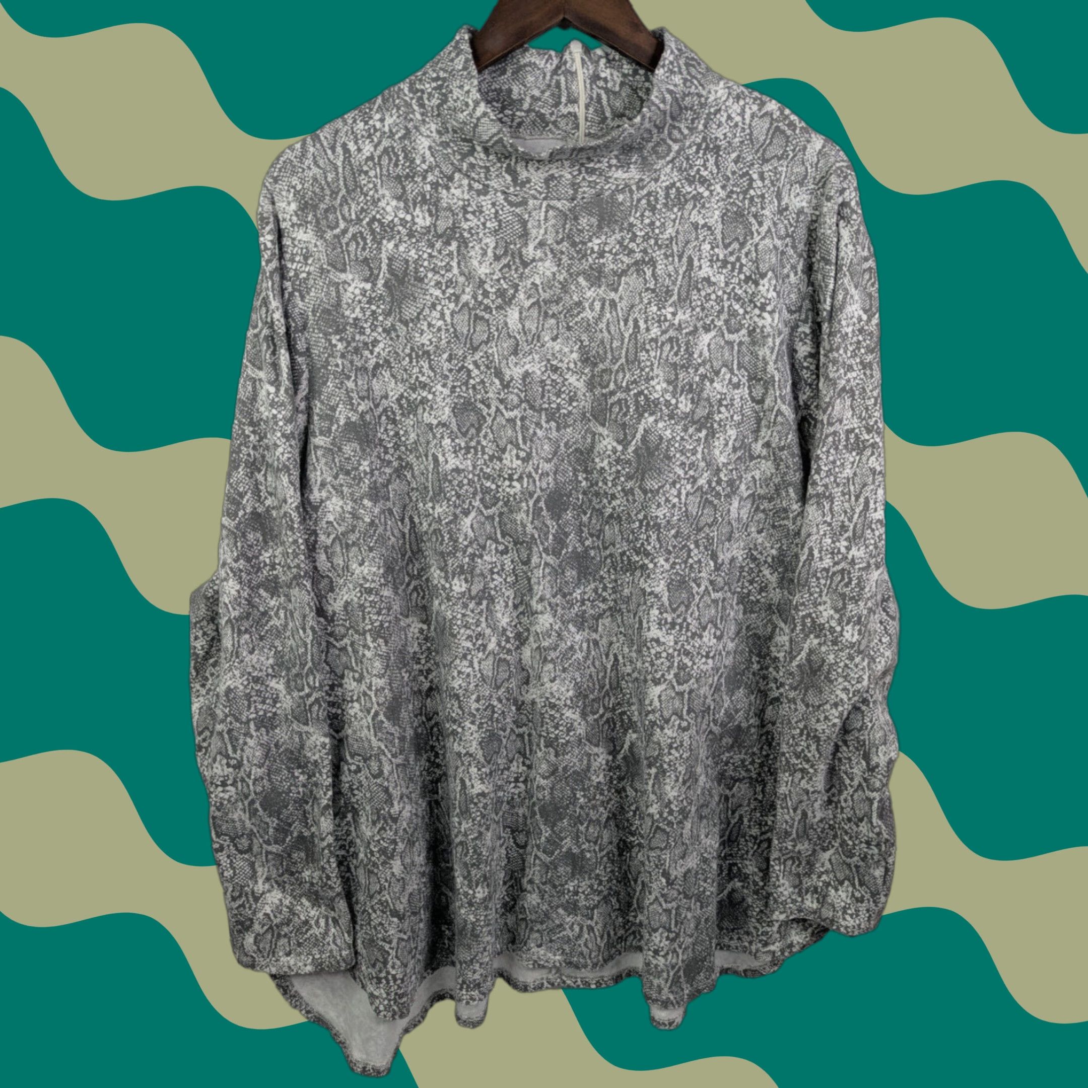 Vintage VINTAGE Chico's Snake Print Mock Neck Tunic Top Womens 2XL Gray Long Sleeve Size XXL / US 16-18 / IT 52-54 - 1 Thumbnail
