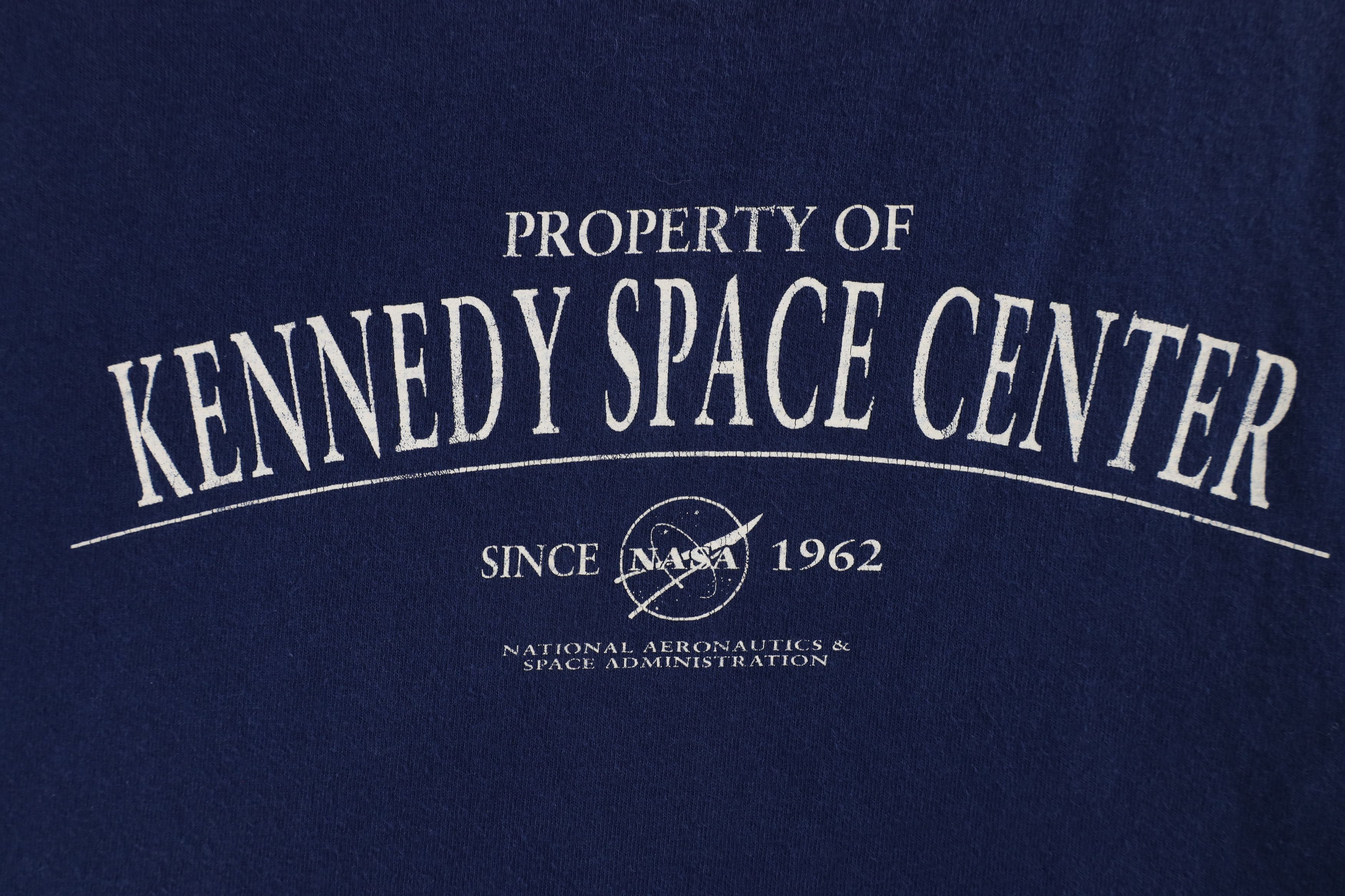 Vintage Vintage Streetwear Out NASA Kennedy Space Center T-Shirt Size US XXL / EU 58 / 5 - 4 Thumbnail