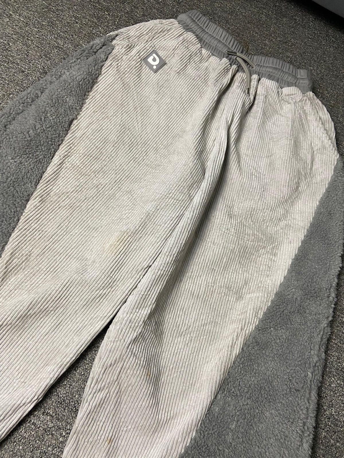 Japanese Brand DARICH Brand Corduroy + Fuzzy Sweatpants (161) Size 22" - 9 Thumbnail