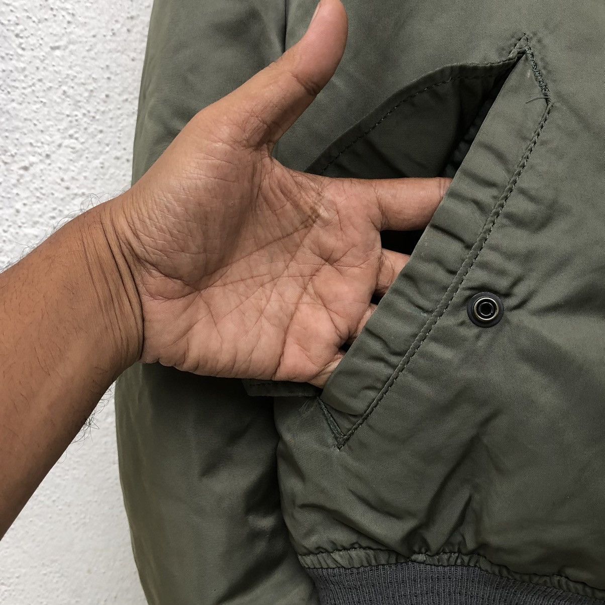 Alpha Industries VTG Alpha Industries Flyer’s Man Intermediate Bomber Jacket Size US XL / EU 56 / 4 - 4 Thumbnail