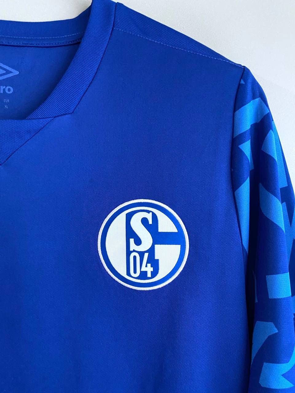 Umbro Umbro FC Schalke 04 2019/2020 Home Soccer Jersey, Size XL Size US XL / EU 56 / 4 - 4 Thumbnail