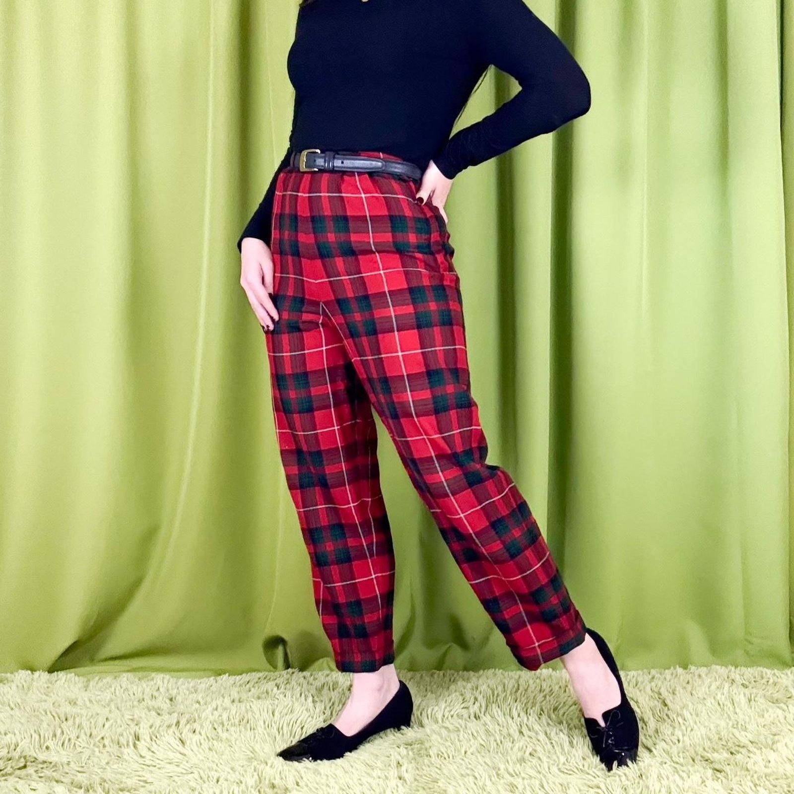 Vintage 60s Vintage Red and Black Plaid Wool Pleated Trouser Pants Size 24" / US 00 / IT 34 - 2 Thumbnail