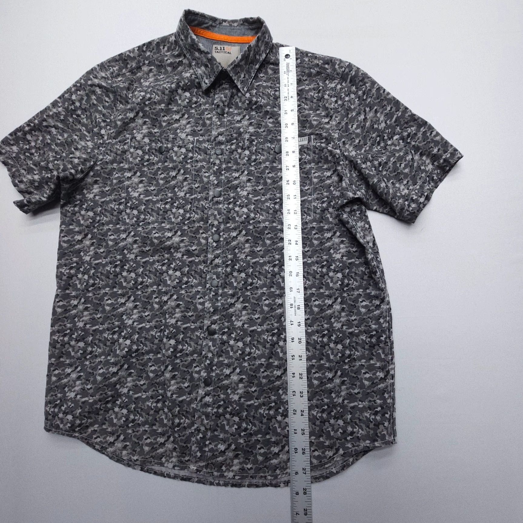 Vintage 5.11 Tactical Men's Micro Camo Short Sleeve Shirt Size Small Gray Snap Workwear Shirt Mens Small Gray Camouflage Shirt Size US S / EU 44-46 / 1 - 6 Thumbnail