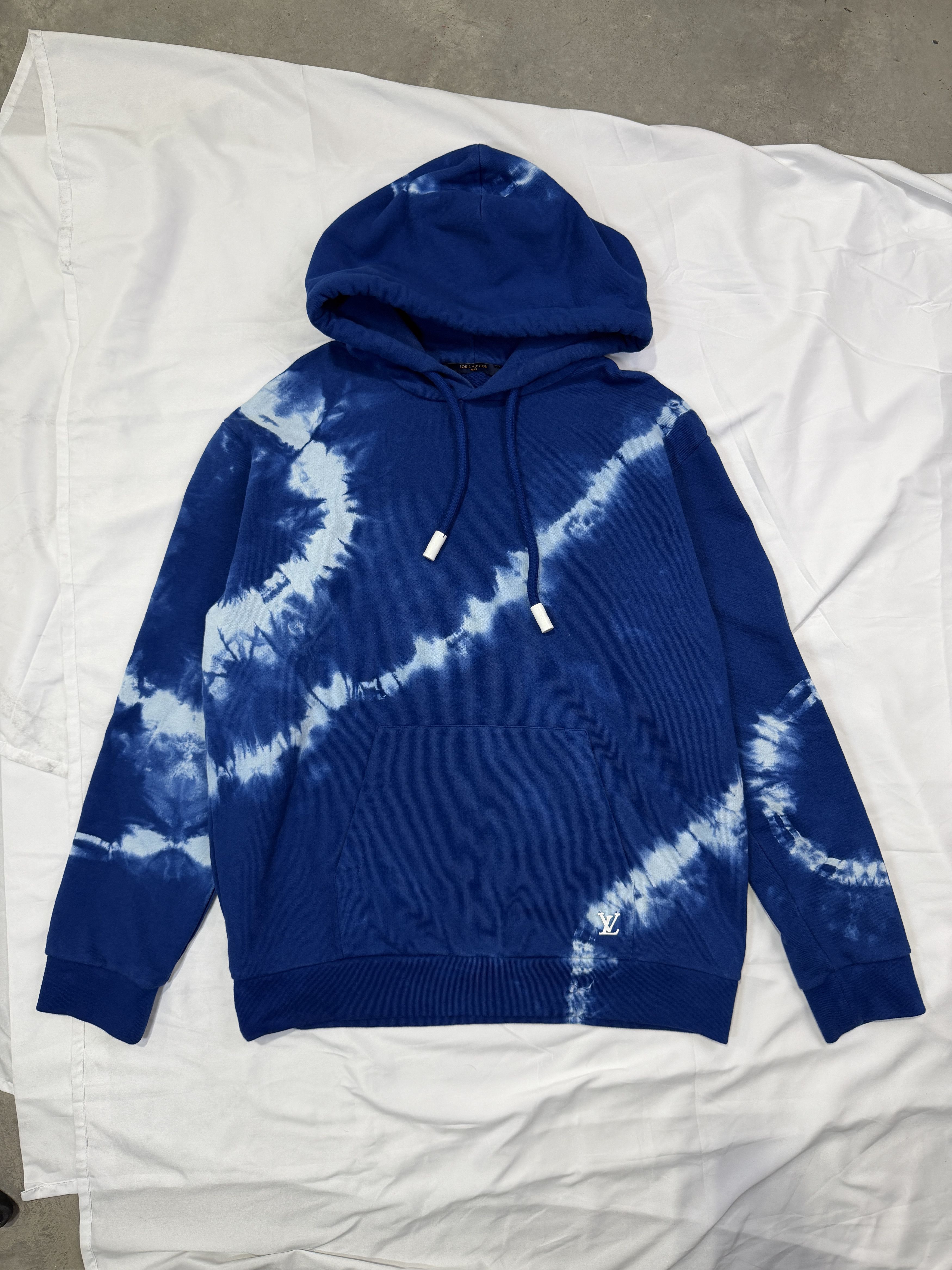 Louis Vuitton Louis Vuitton LV Tie Dye Blue Hoodie Size US L / EU 52-54 / 3 - 1 Thumbnail