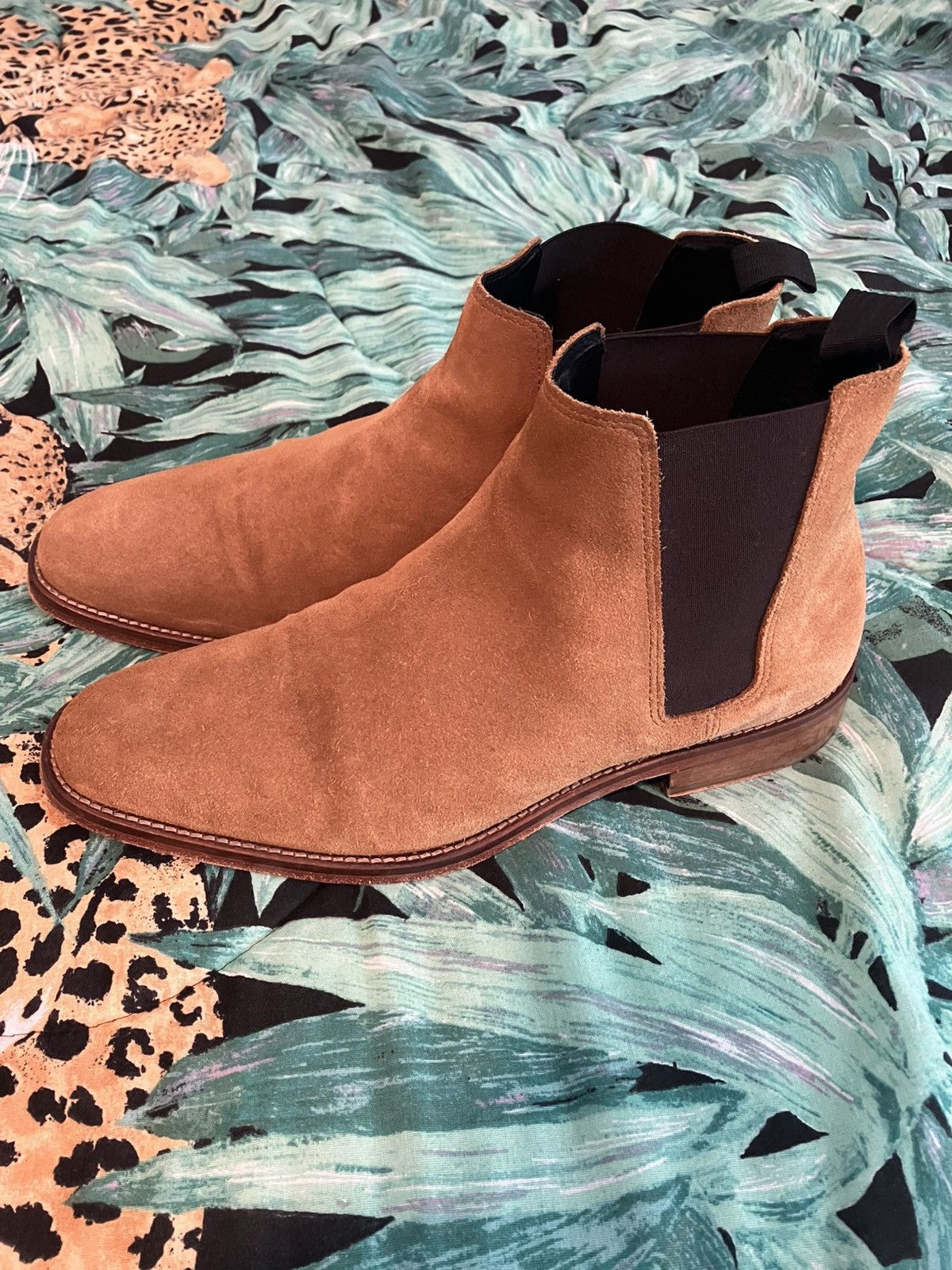 Sandro Almond Toe Suede Chelsea Boots Size US 8 / EU 41 - 4 Thumbnail