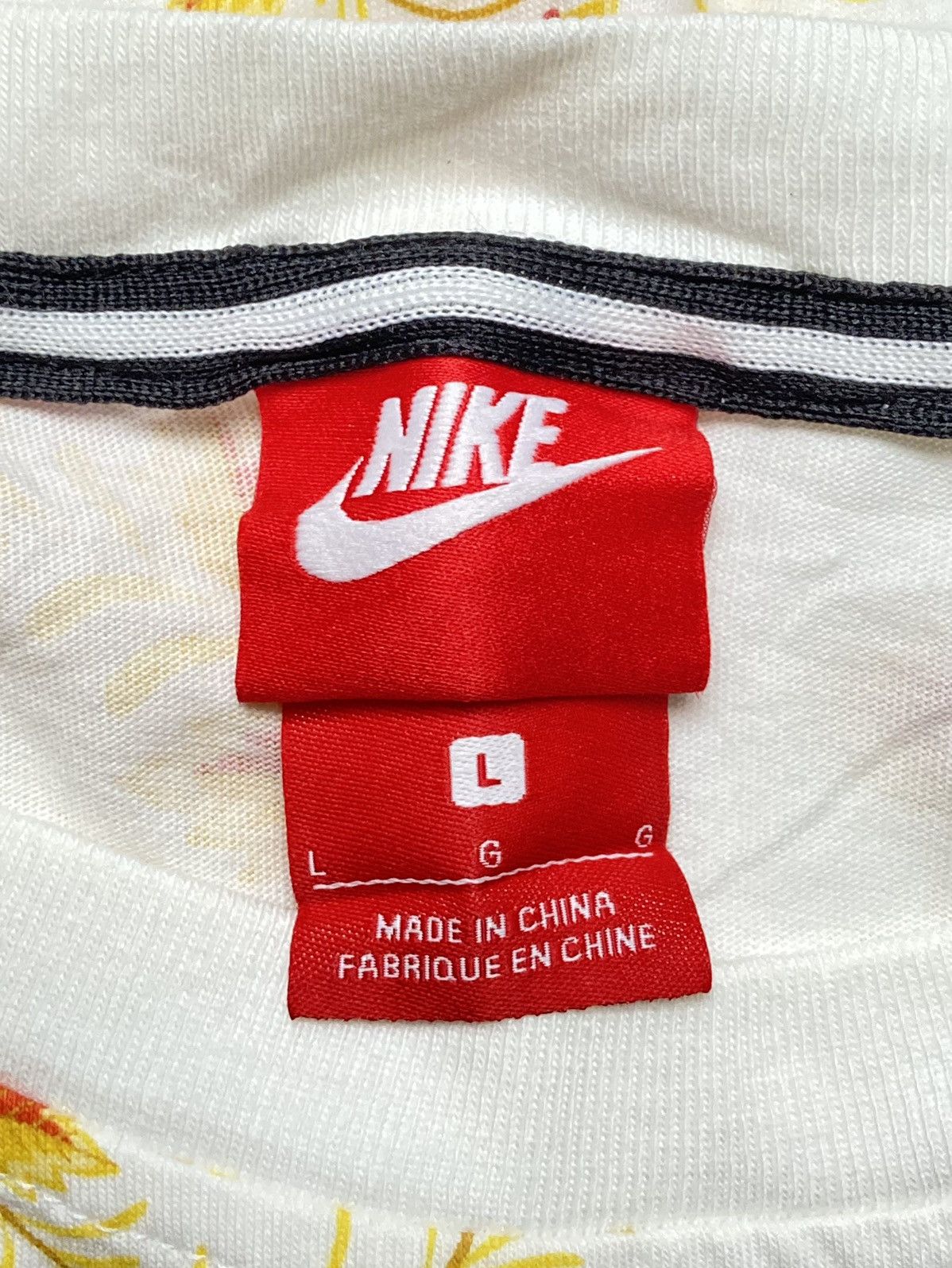 Nike NIKE Flower Patterned Crop Top T-Shirt Size US M / EU 48-50 / 2 - 7 Thumbnail