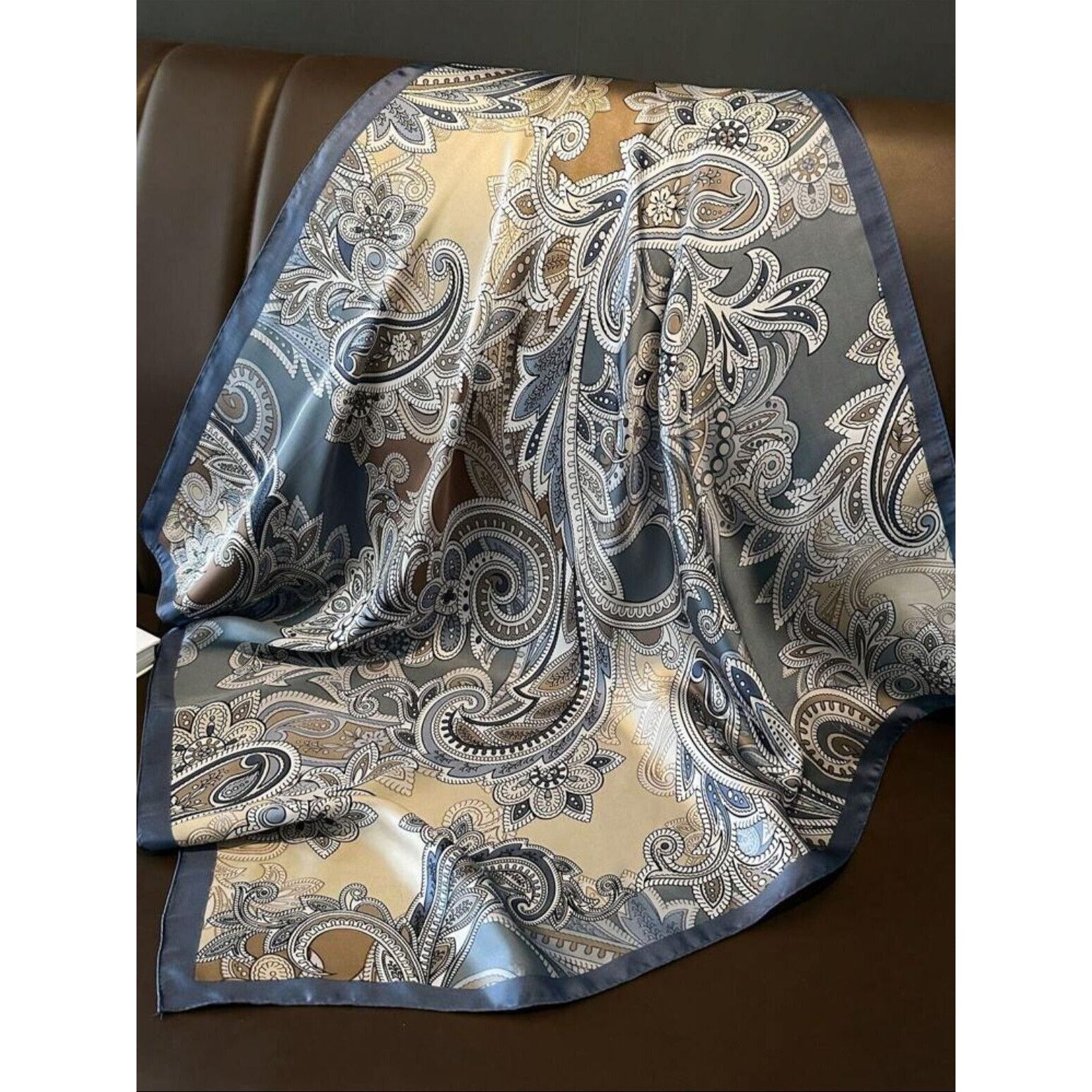 Vintage New Elegant Bandana Hiyab Square Scarf Vintage Blue and Silv Size ONE SIZE - 5 Thumbnail