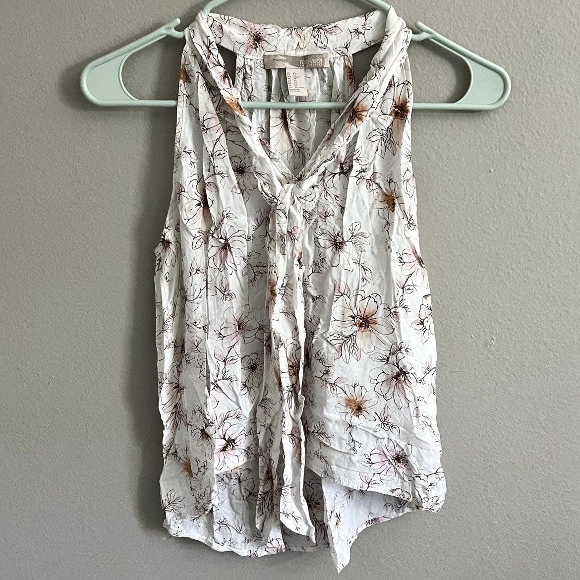Forever 21 White Floral Print Scarf Tie Collar Top Forever 21 Women XS Size XS / US 0-2 / IT 36-38 - 1 Thumbnail