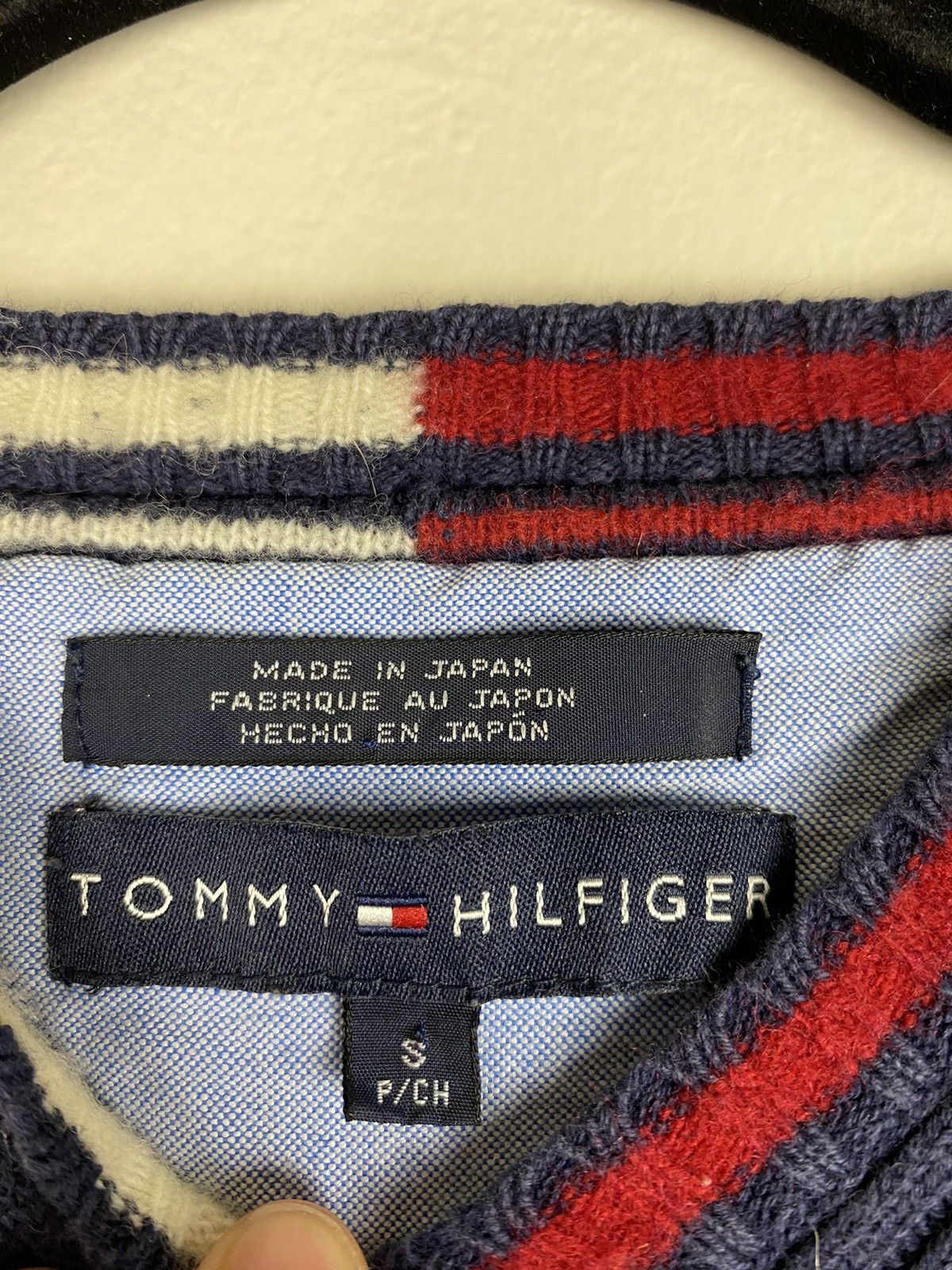 Tommy Hilfiger × Vintage Vintage Made In Japan Tommy Hilfiger V Neck Sweater Knit Size US S / EU 44-46 / 1 - 2 Thumbnail